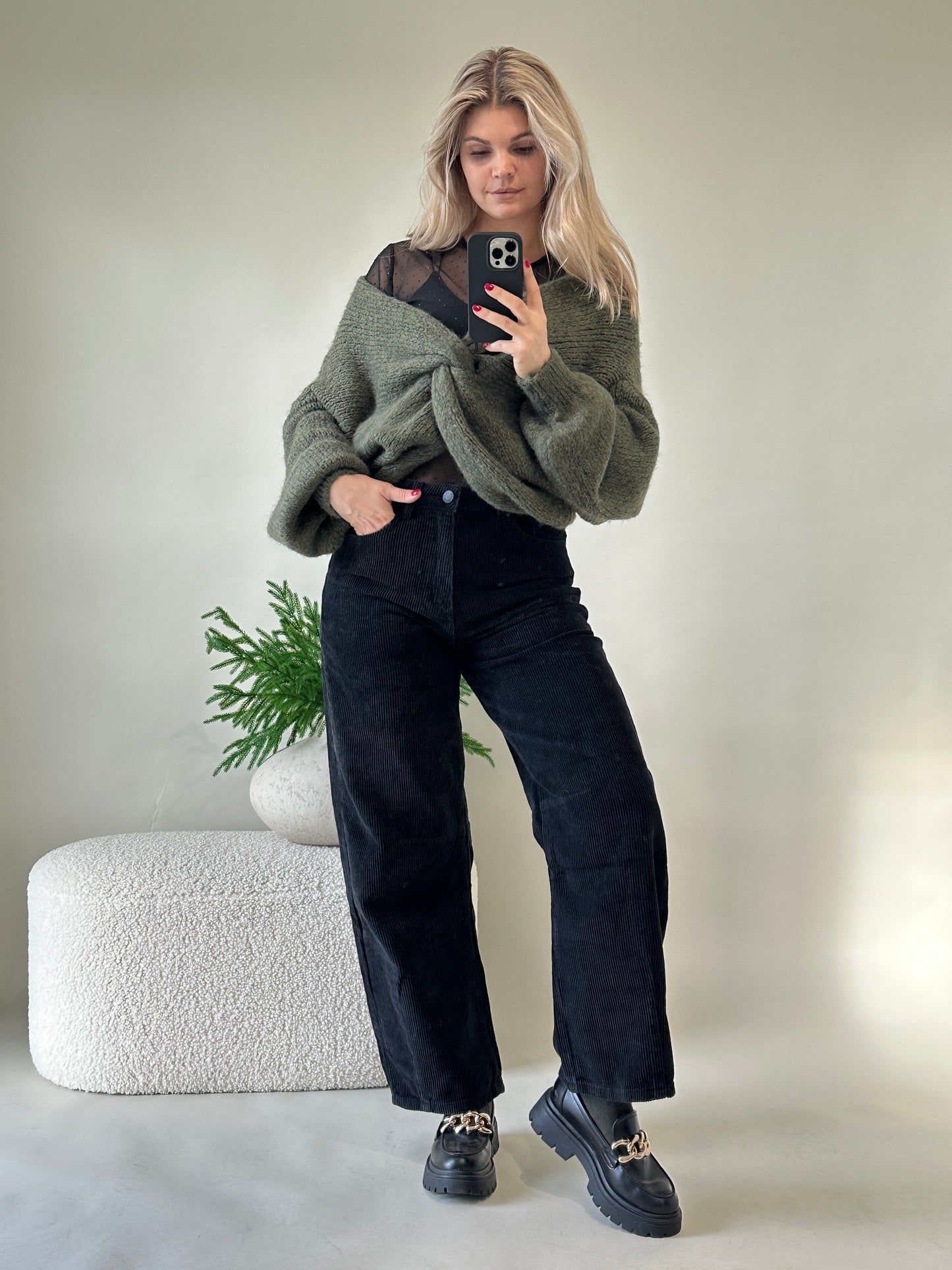 hose in schwarz (ballonhose cord)