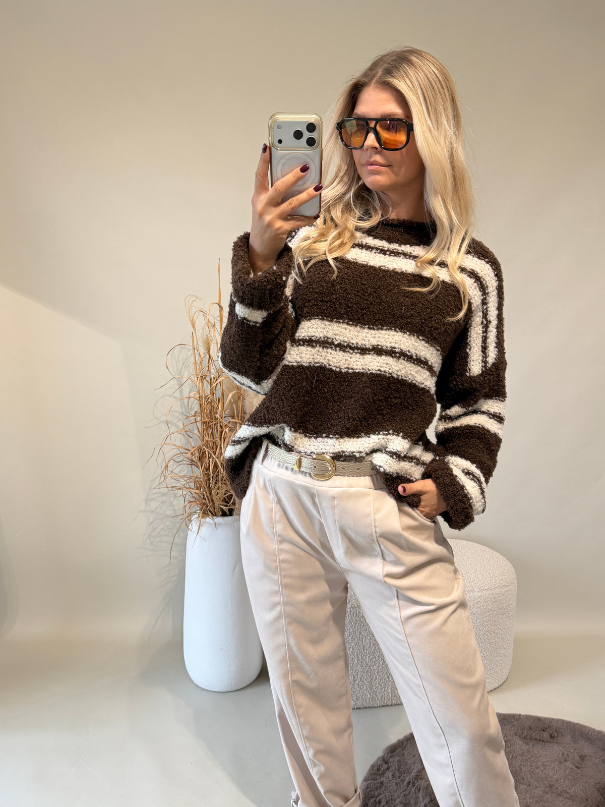 Pullover in Schokobraun / Wollweiß gestreift