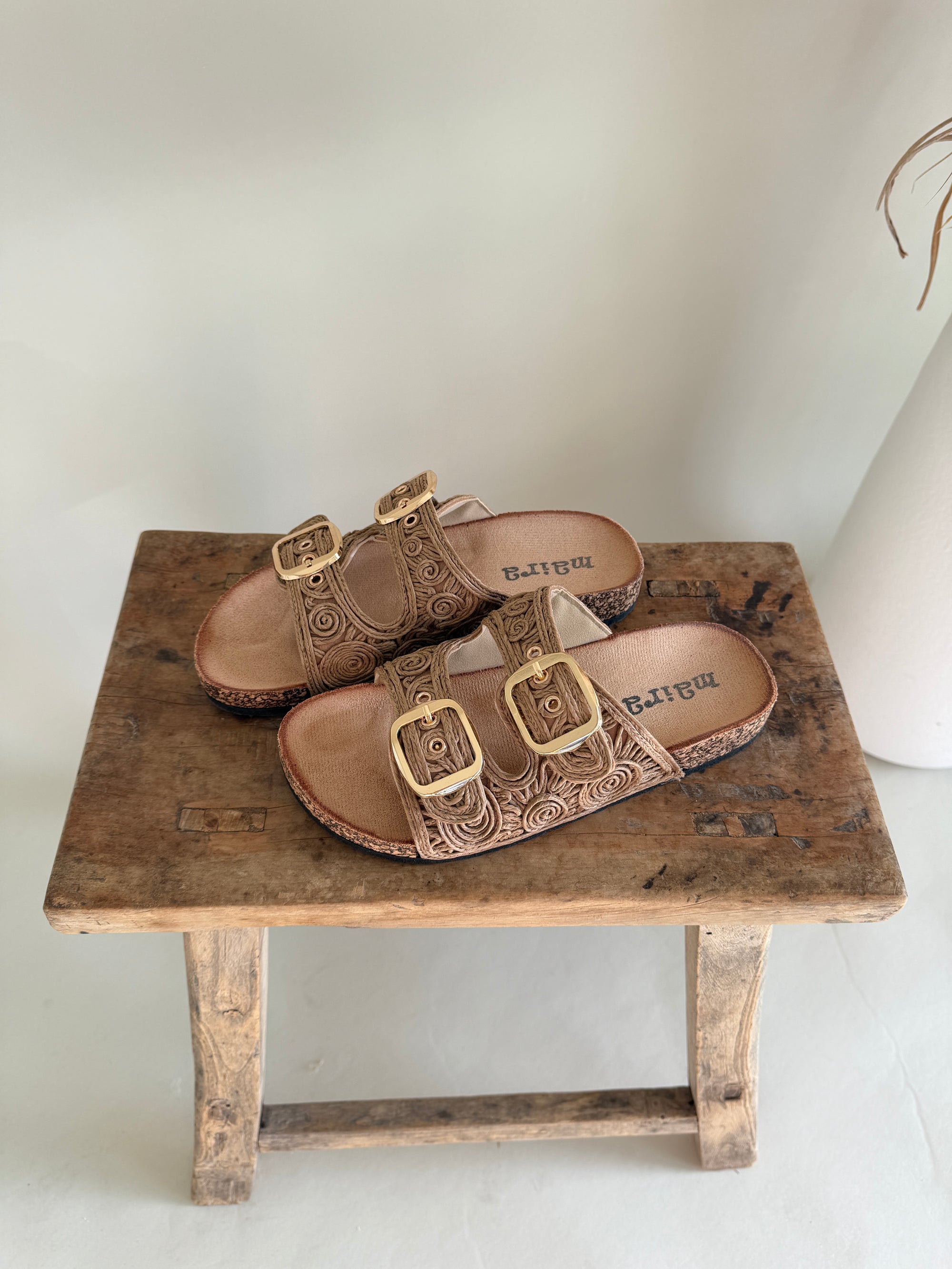 Pantolette in Beige aus Bohospitze