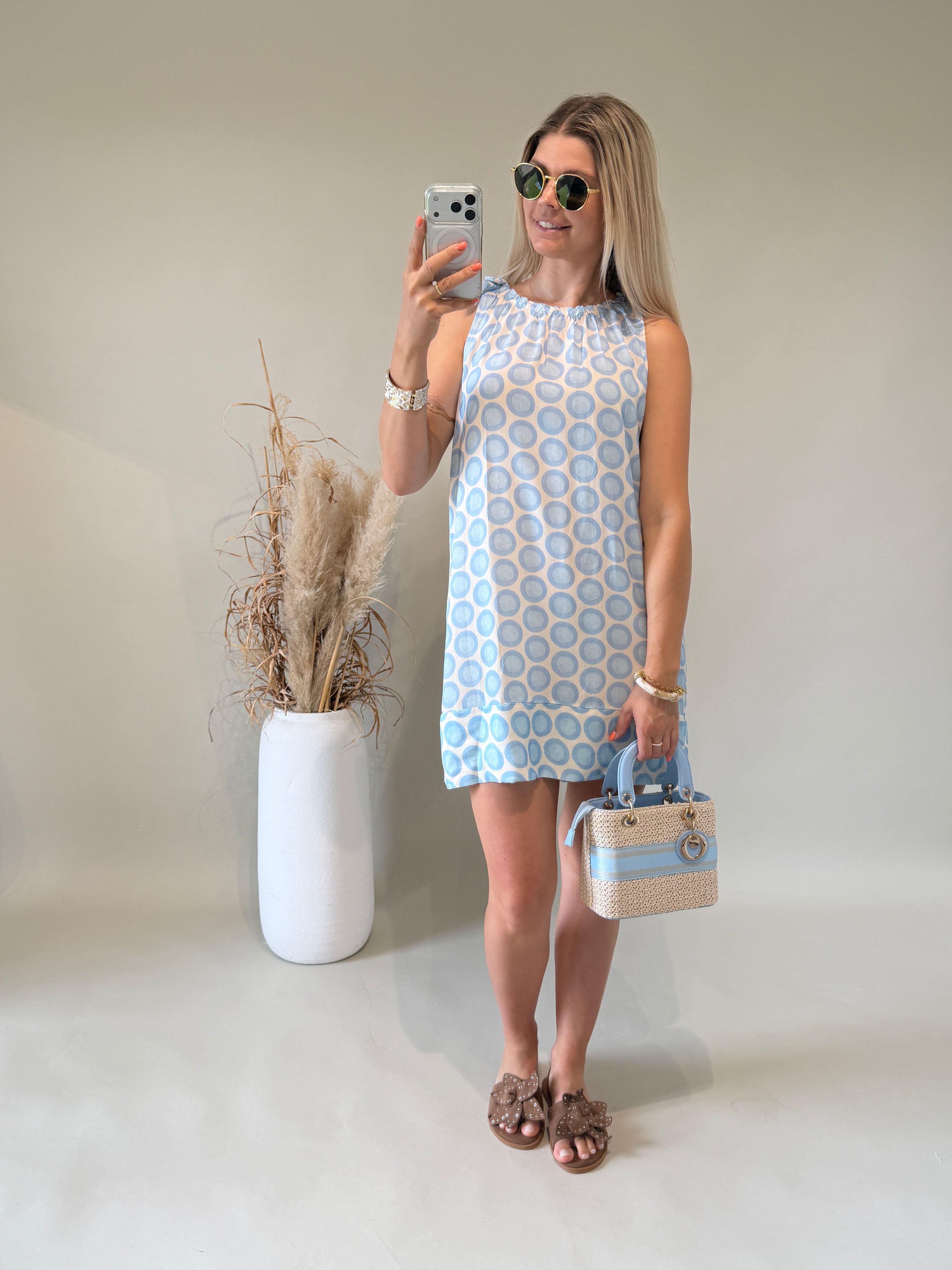 Kleid in Beige mit Hellblauen Muster ( Kurz )
