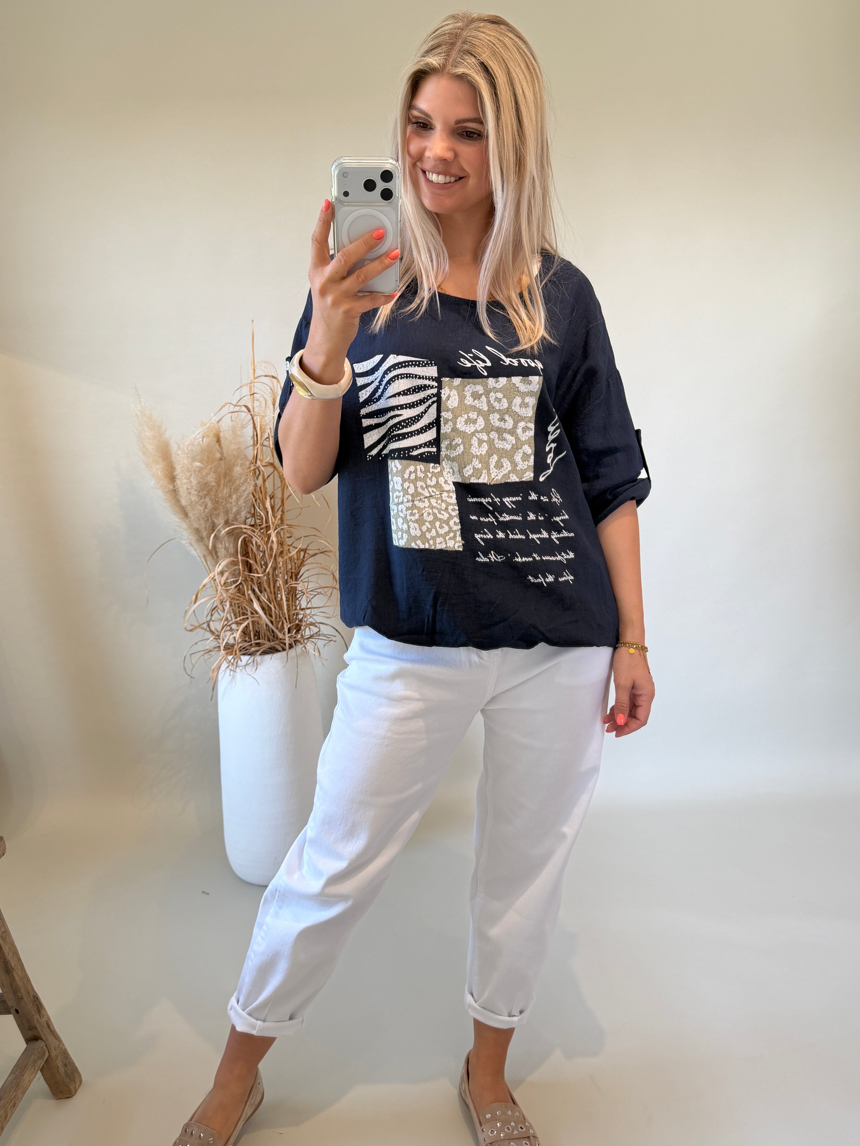 Shirt in Dunkelblau mit Glitzeraufdruck