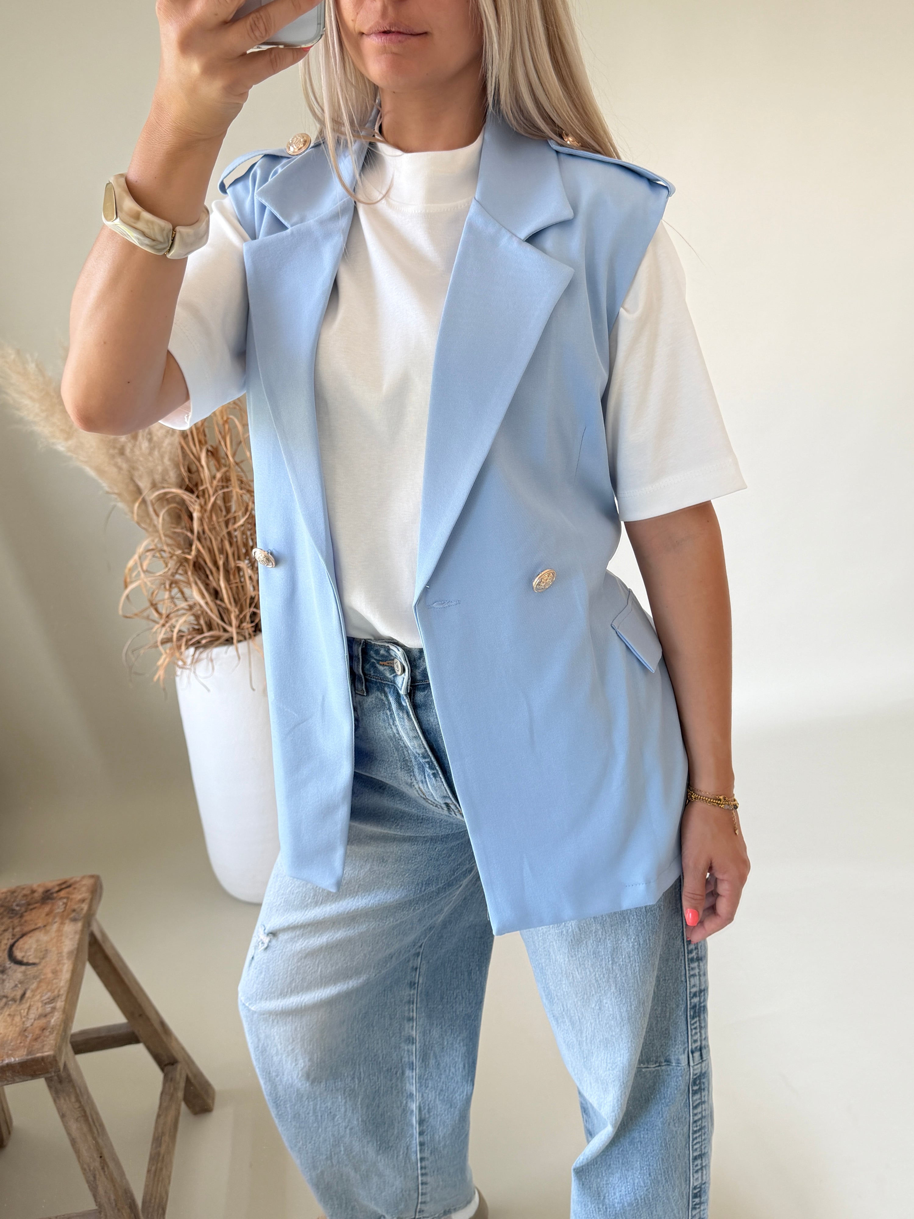 Blazer in Hellblau ärmellos