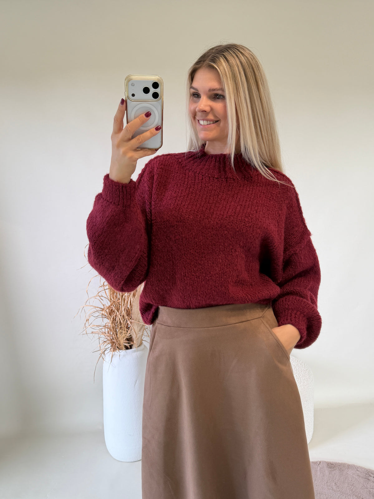 Pullover in Burgundy mit kleinen Stehkragen
