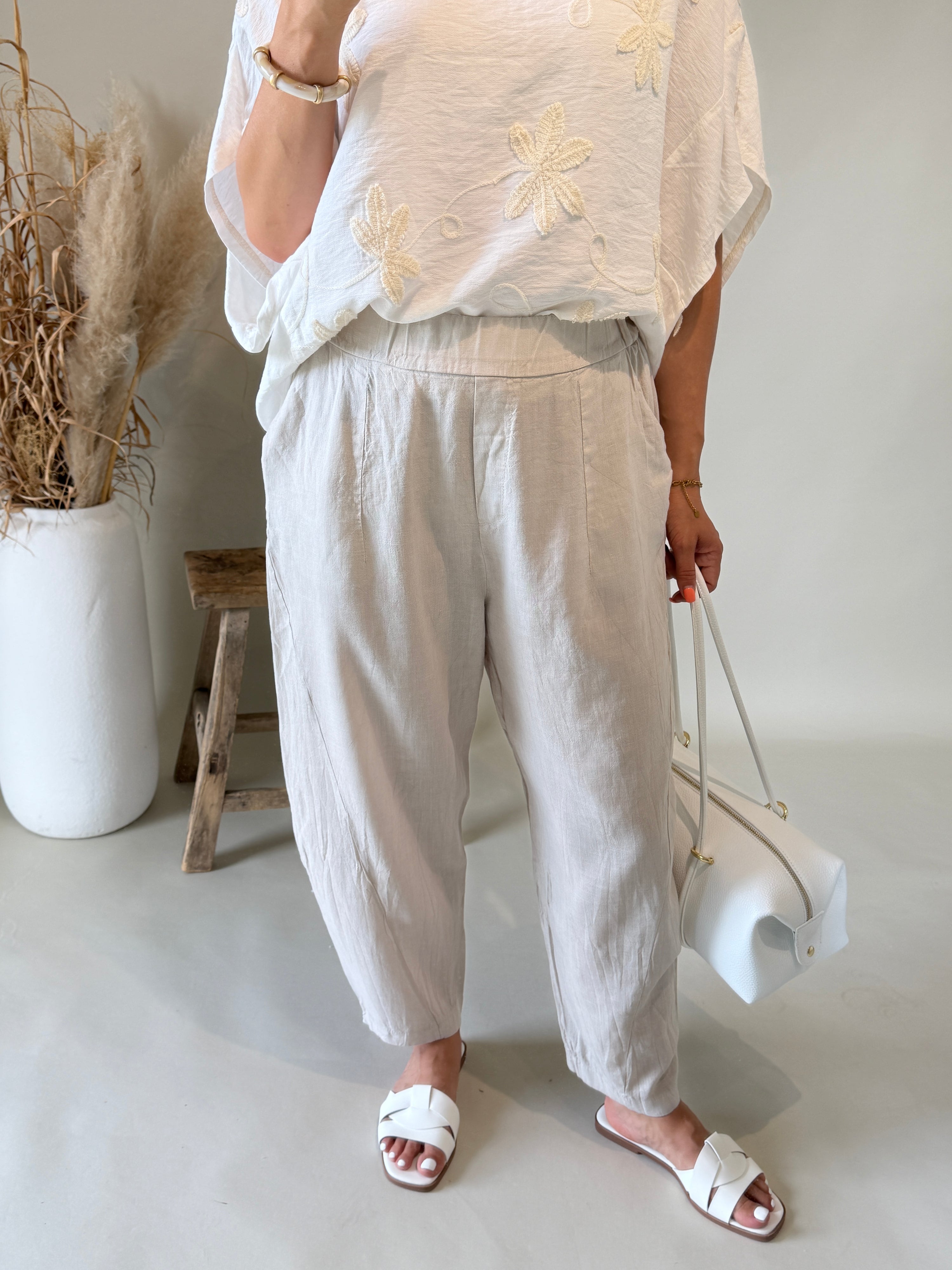 Hose in Beige ( Ballon )