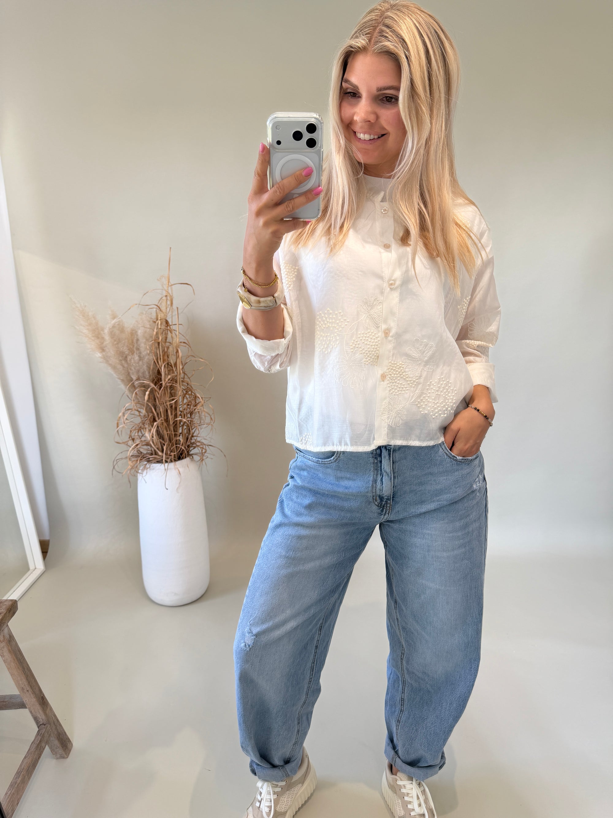 Bluse in Hellbeige mit Blumenmuster ( transparent )