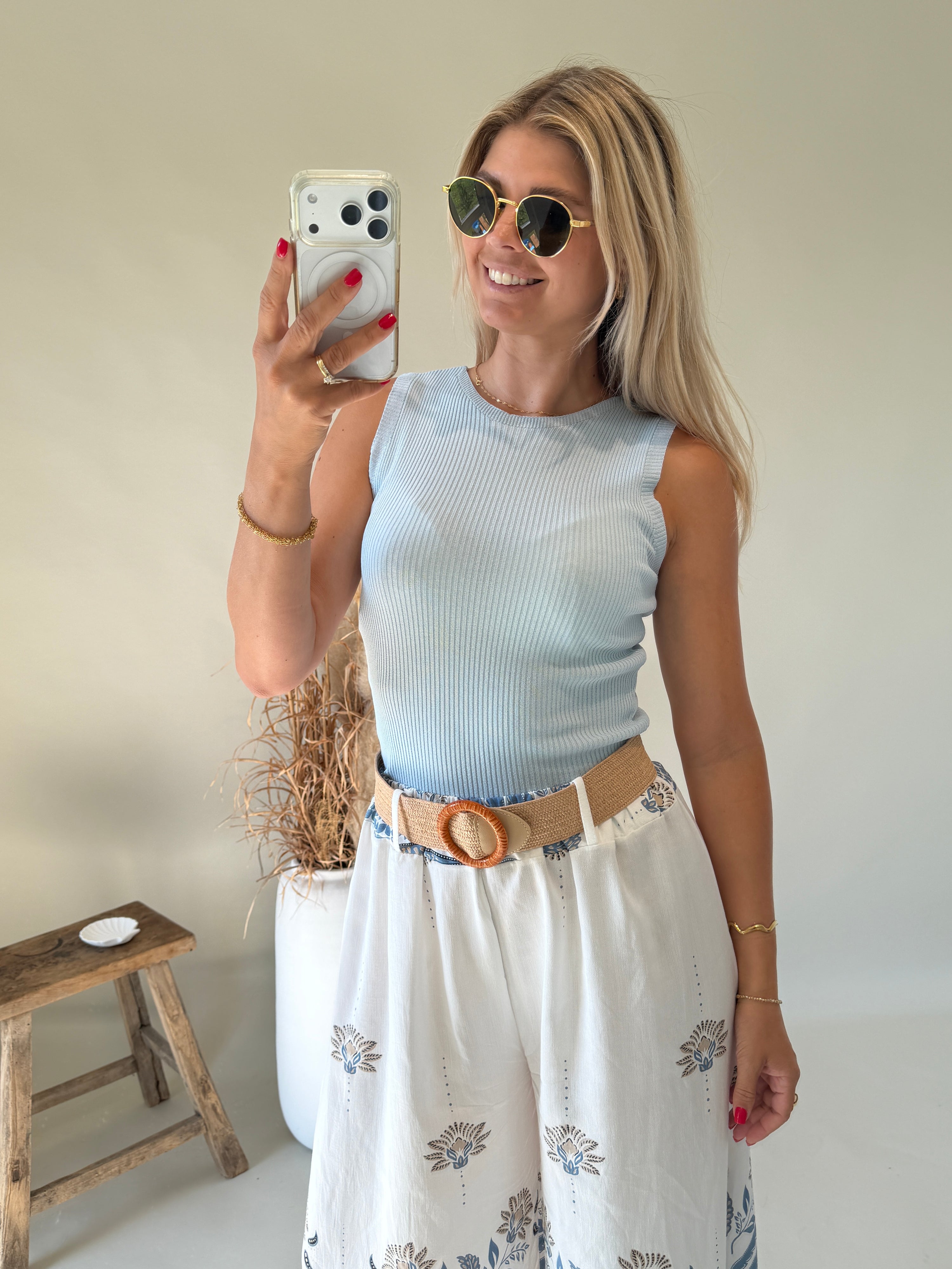 Top in Hellblau ( Leichter Strick )