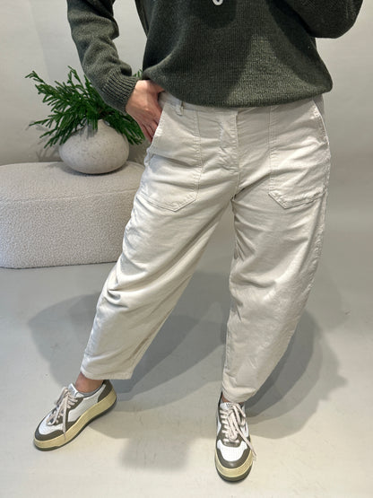 Hose in Sand Ballonhose ( Feincord ) und Gürtel