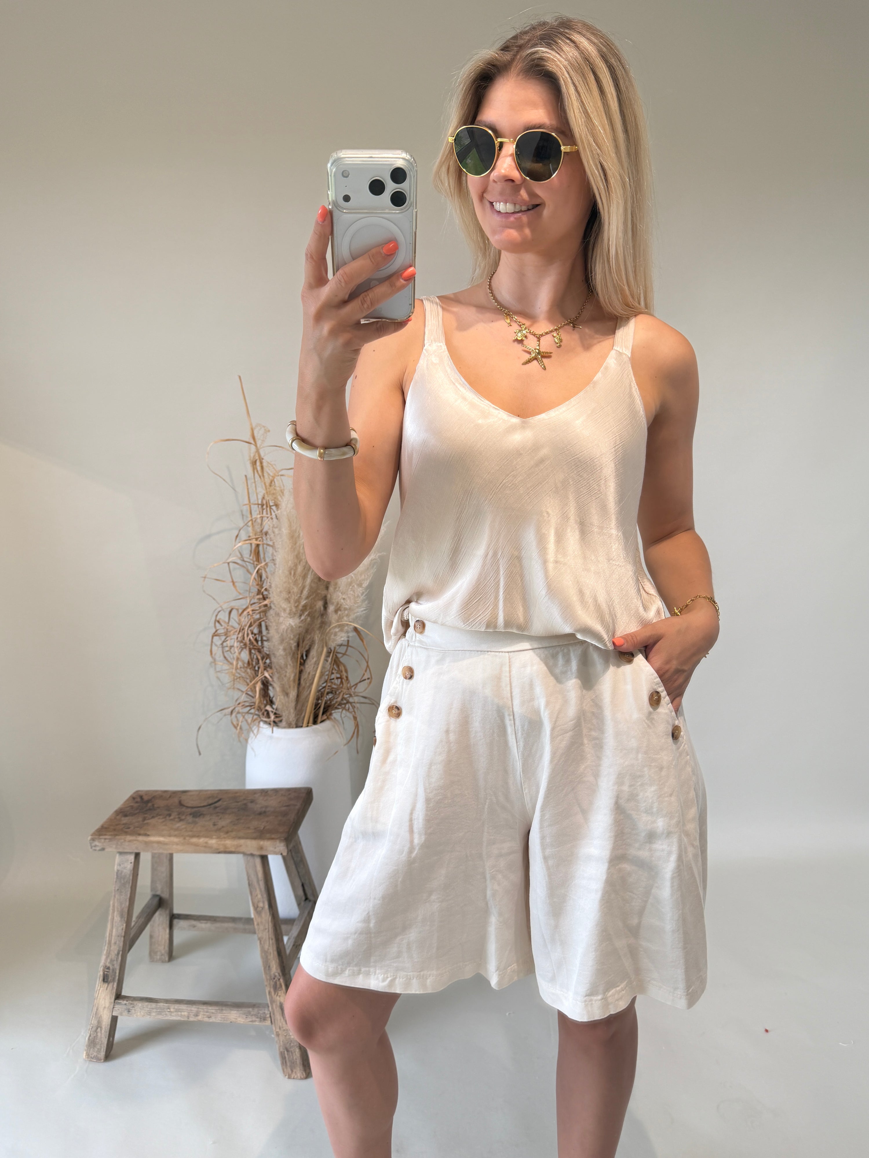 Top in Hellbeige ( Seidig )