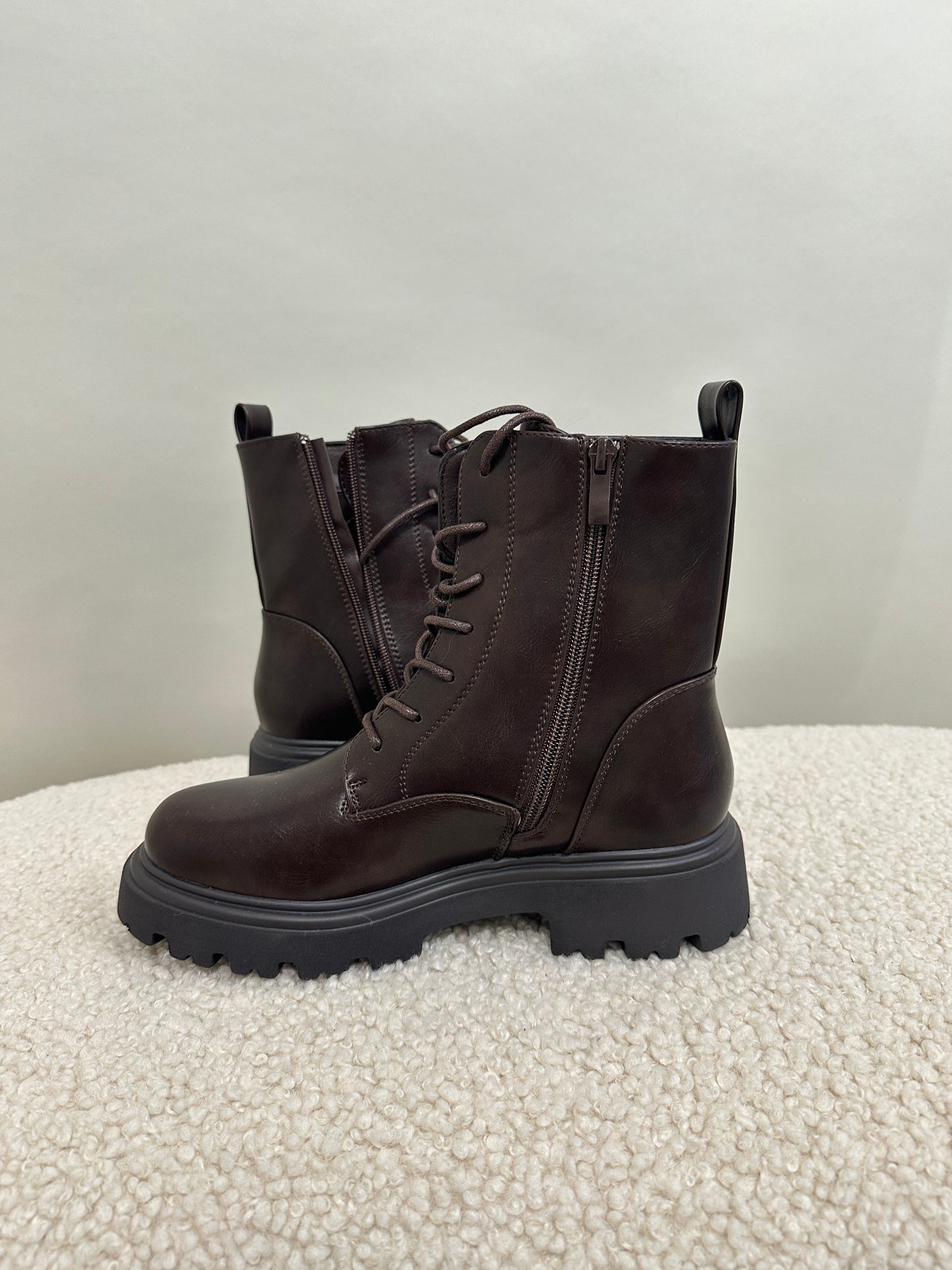 boots in schokobraun