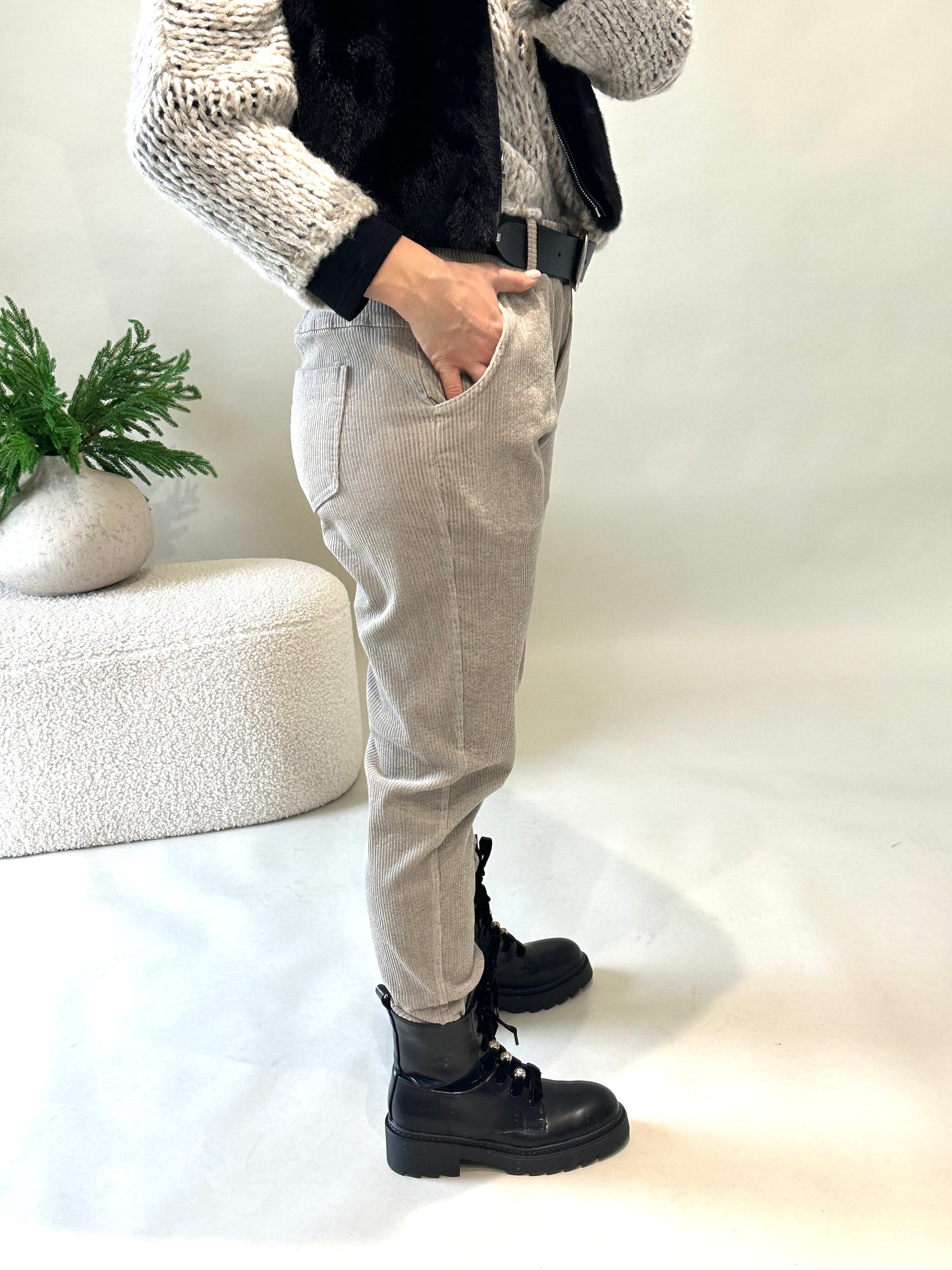 hose in sand mit gürtel ( cord )