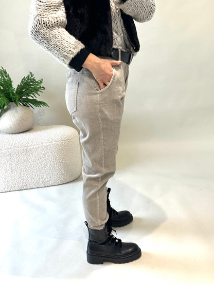 Hose in Sand mit Gürtel ( Cord )