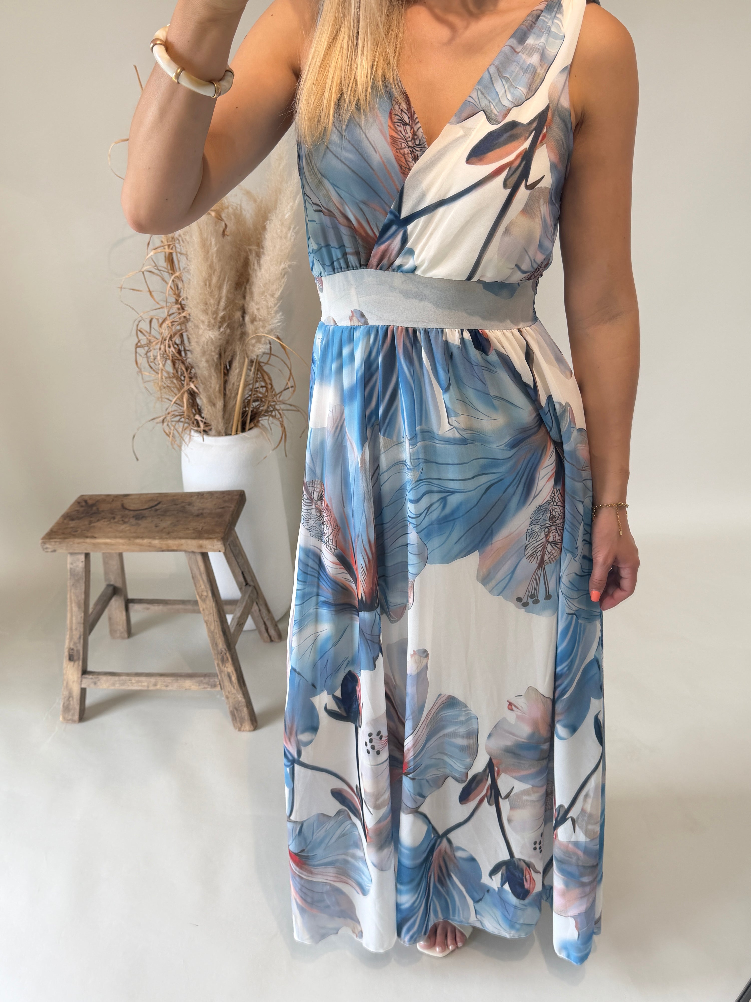Kleid in Blau ( Bunt mit Blumenmuster )
