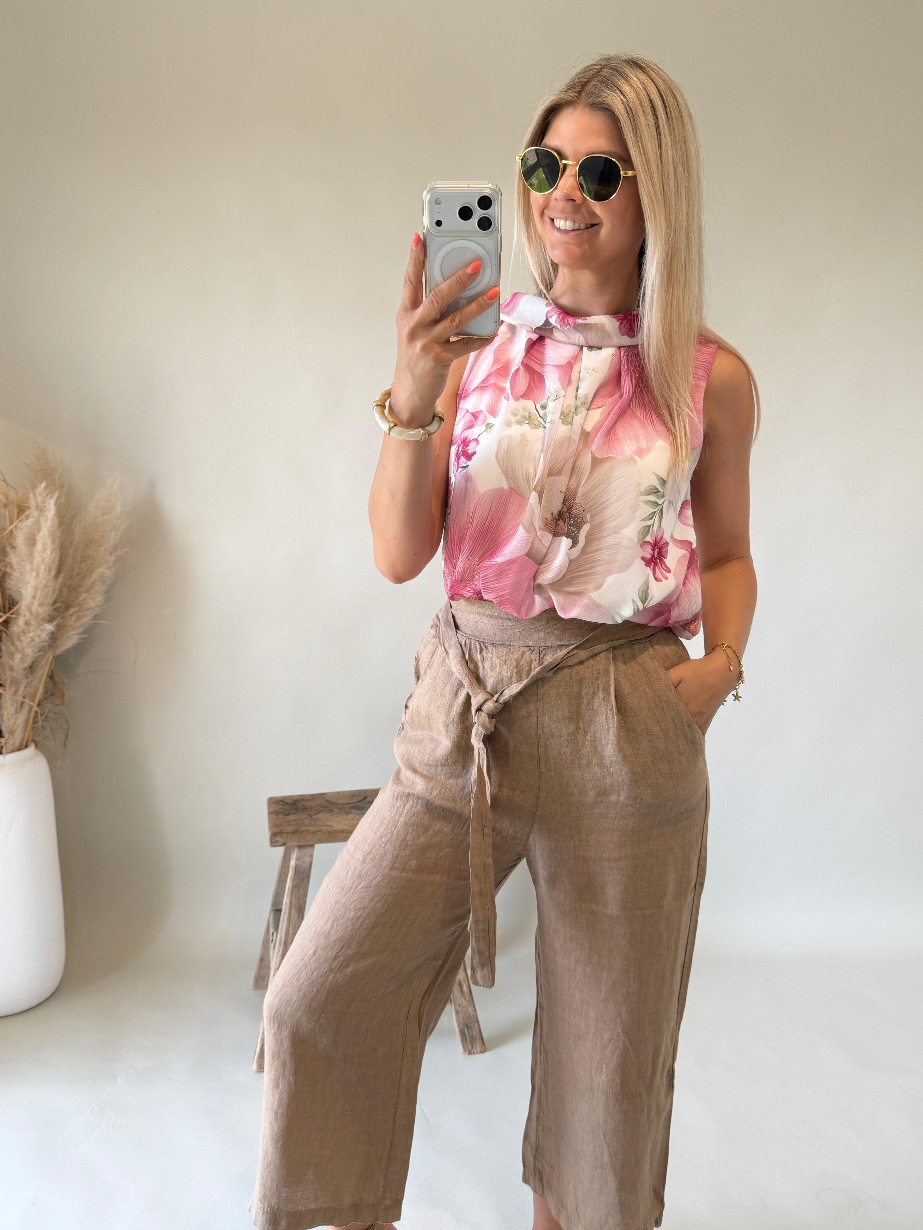 Bluse in Rosa mit Bunten Blumenmuster ( Neckholder )