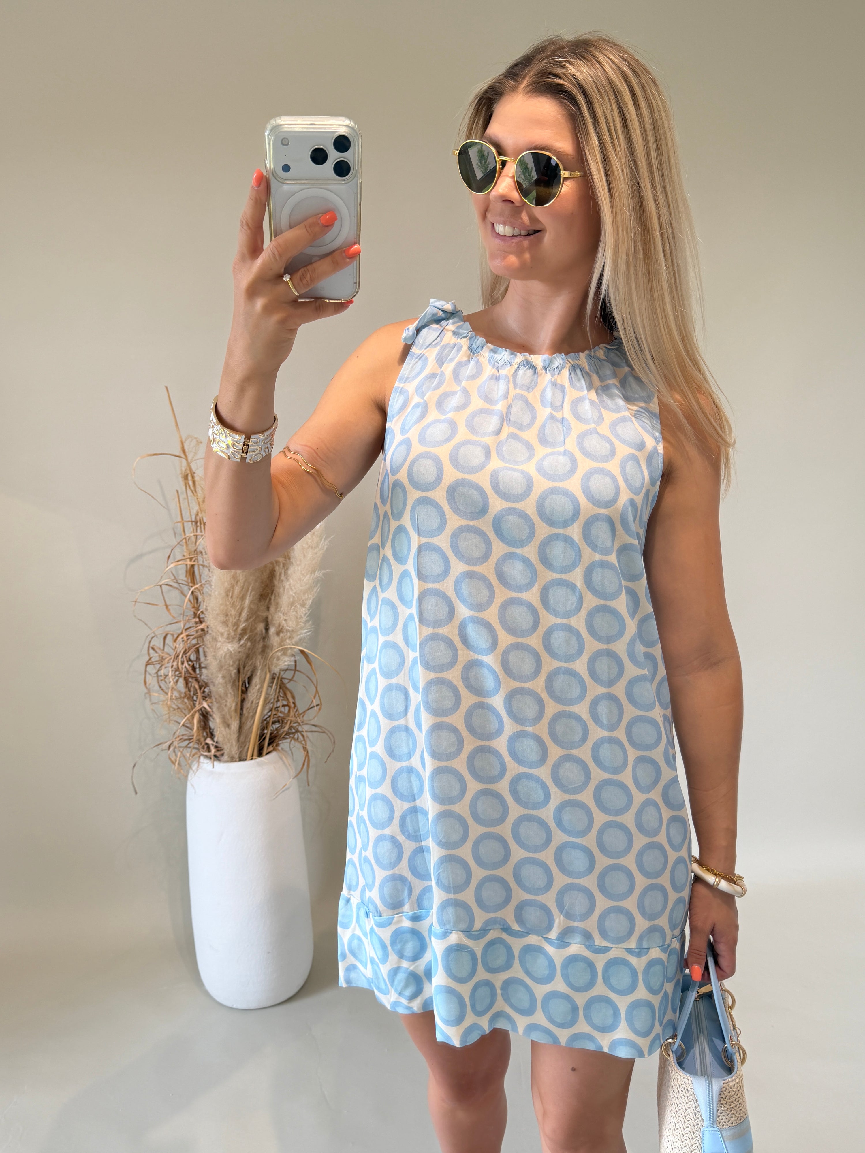 Kleid in Beige mit Hellblauen Muster ( Kurz )