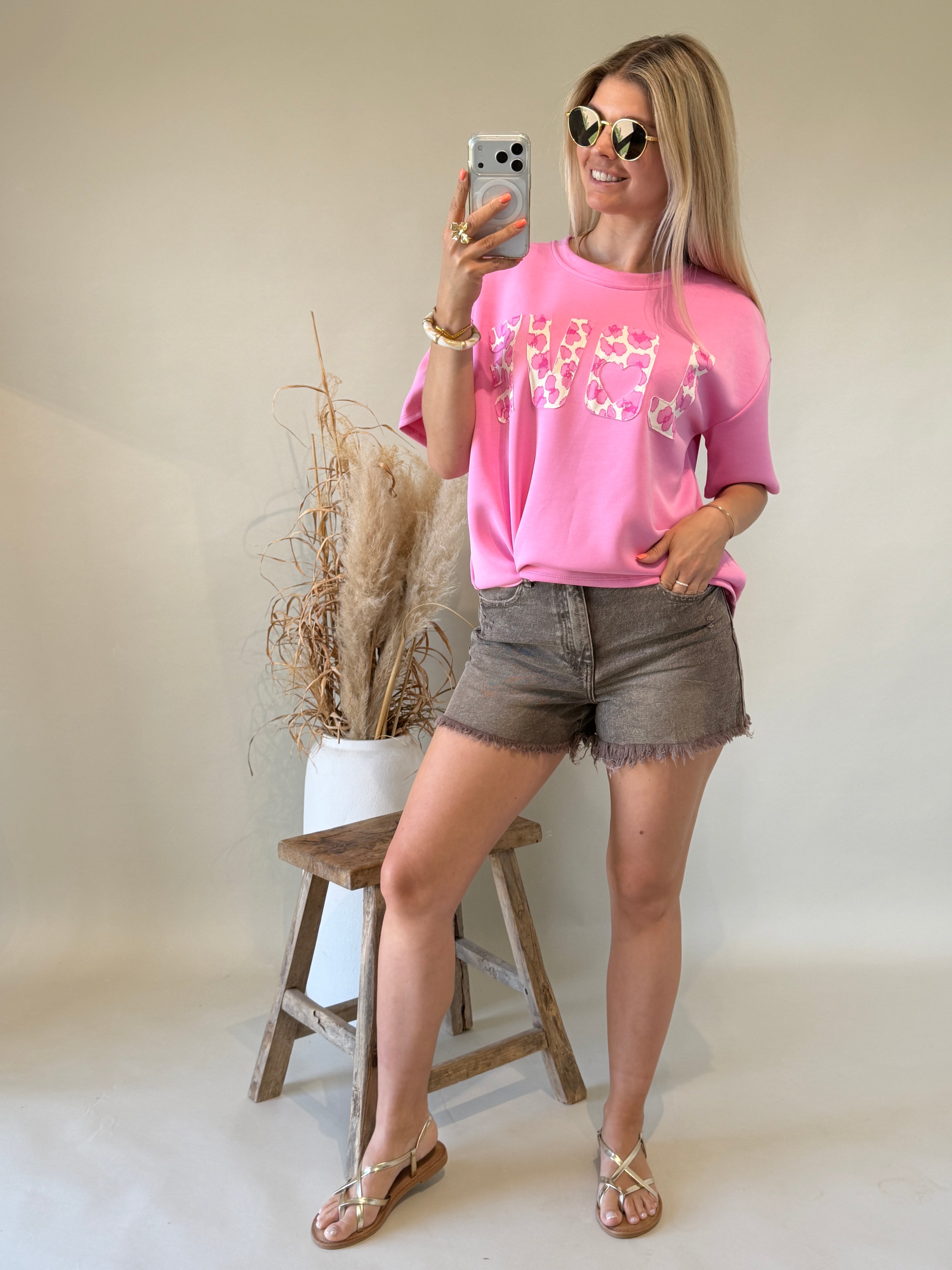 T-Shirt in Pink mit Love Aufdruck