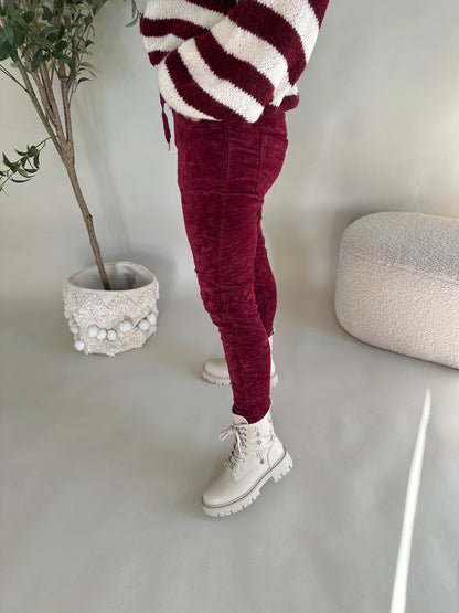 Hose in Bordeaux  Samt-Optik