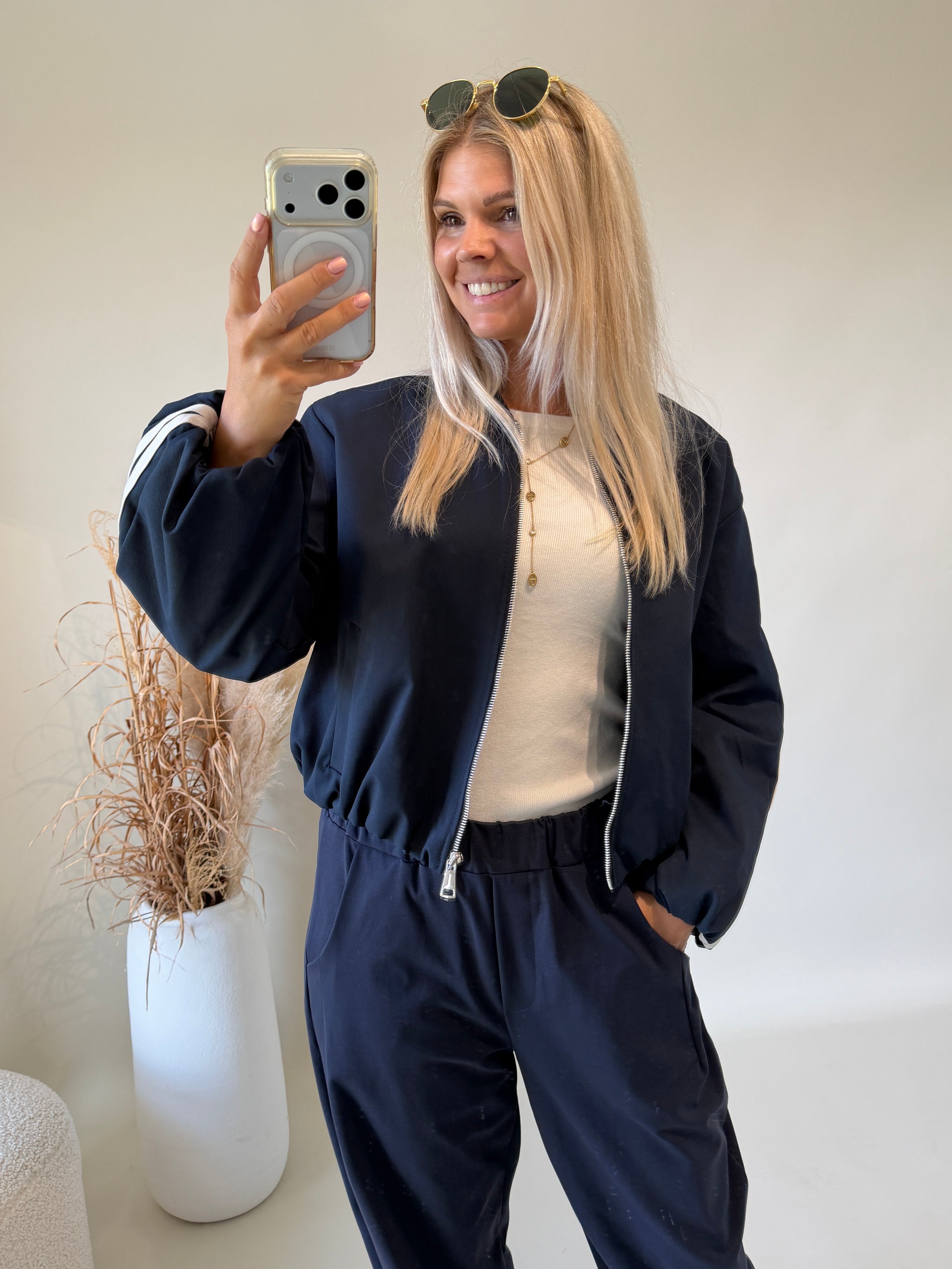 Jacke in Dunkelblau ( Ballon )