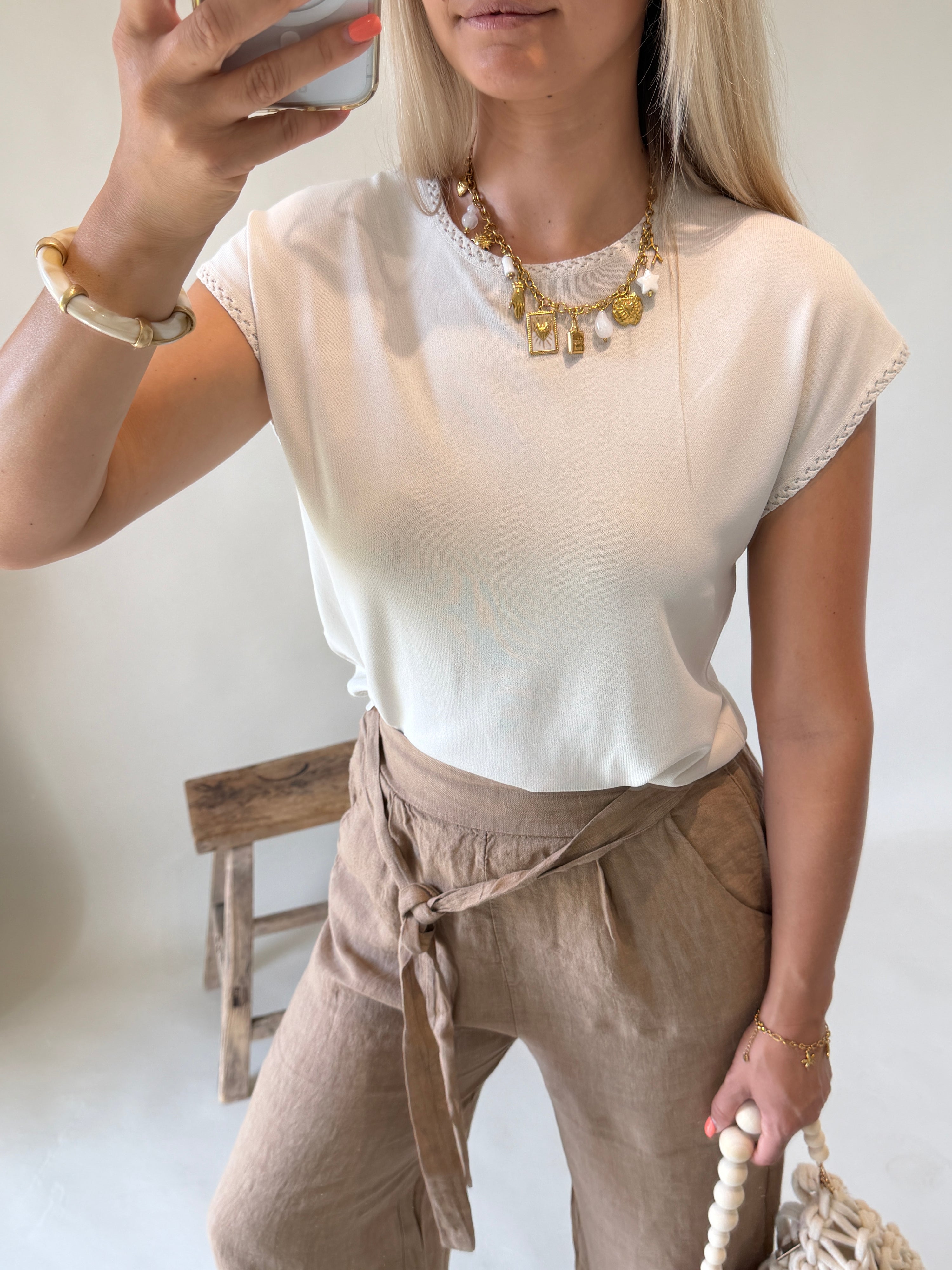 Pullover in Beige ( Kurzarm mit Muster am Arm )