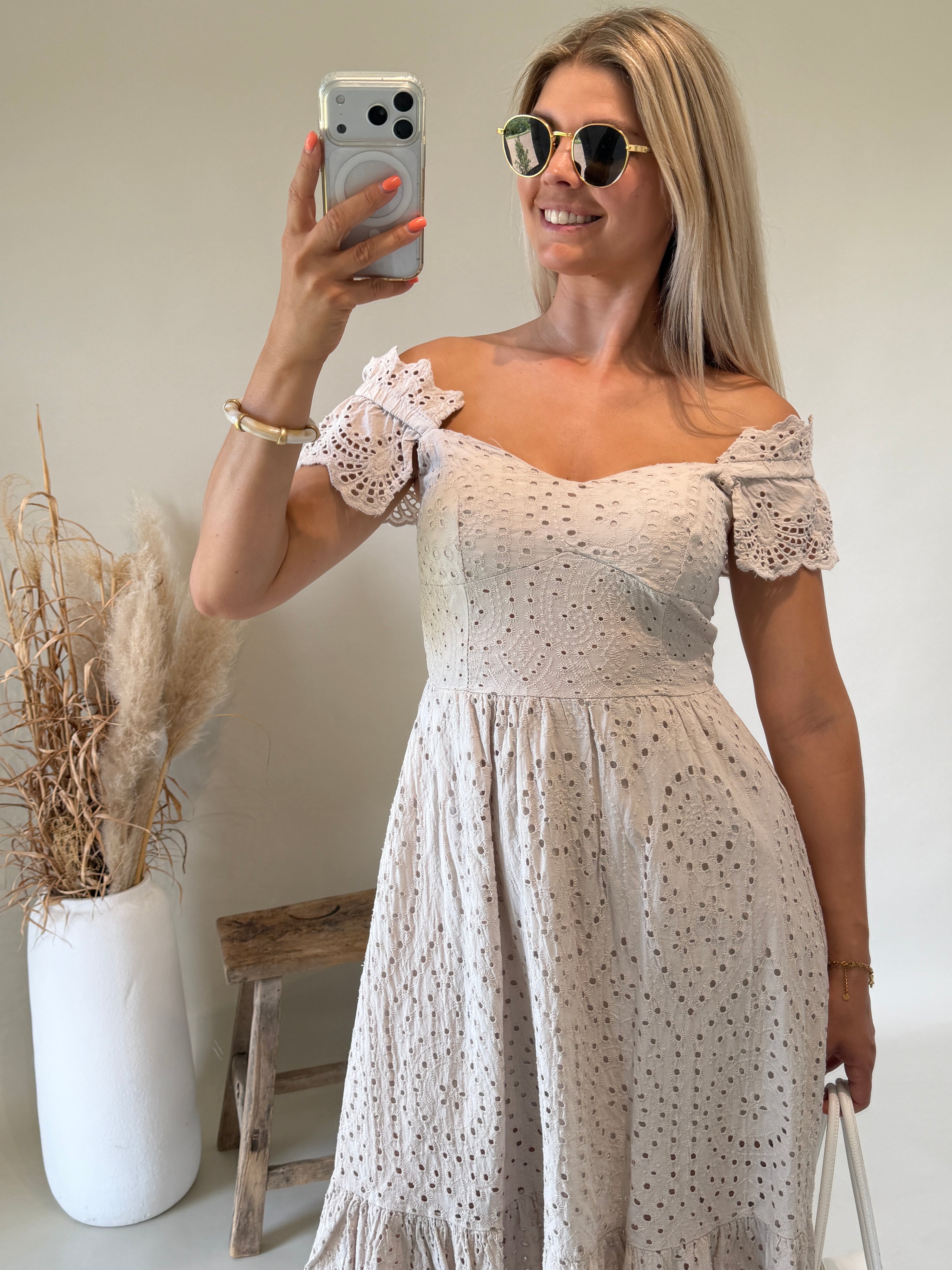 Kleid in Sand ( Aus Baumwollspitze )