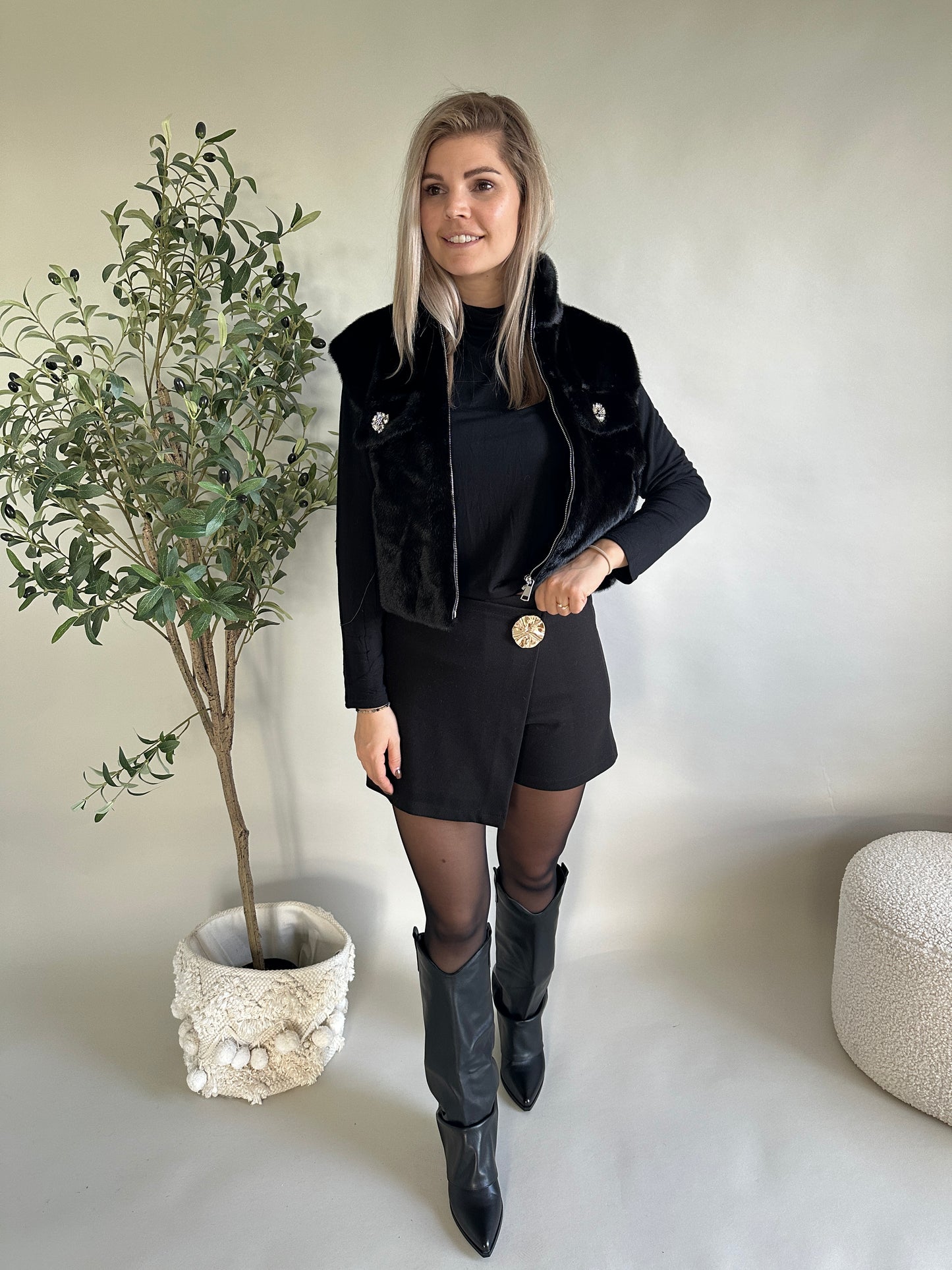 shirt in schwarz mit rollkragen