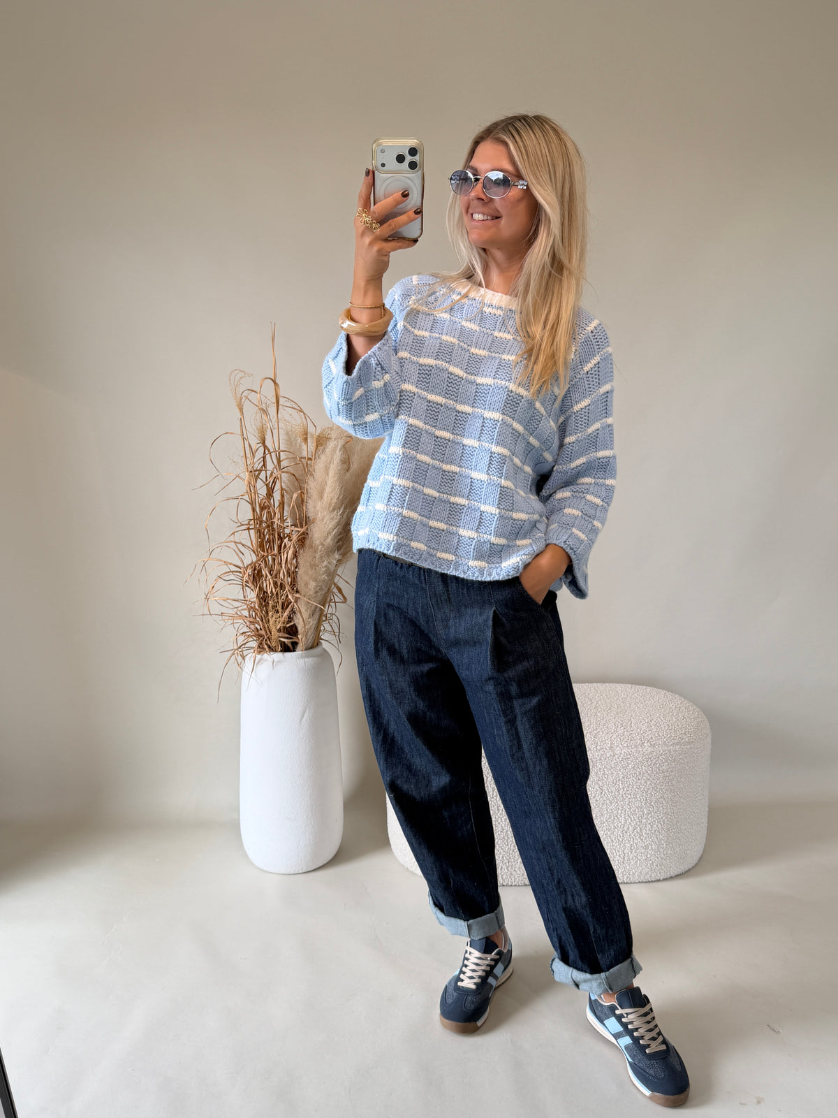 Pullover in Hellblau mit Wollweißen Muster