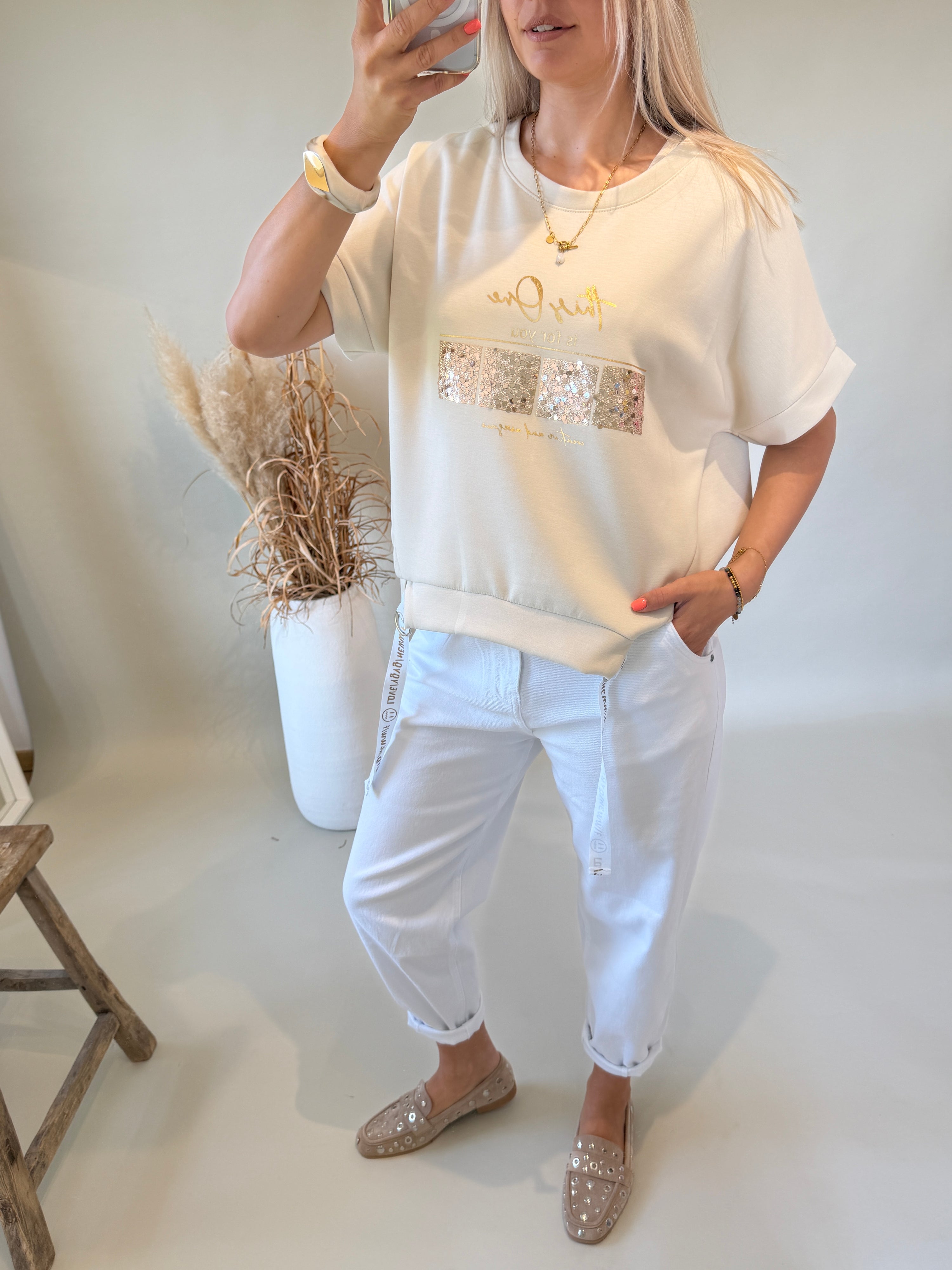 T - Shirt in Beige mit Aufdruck in Gold