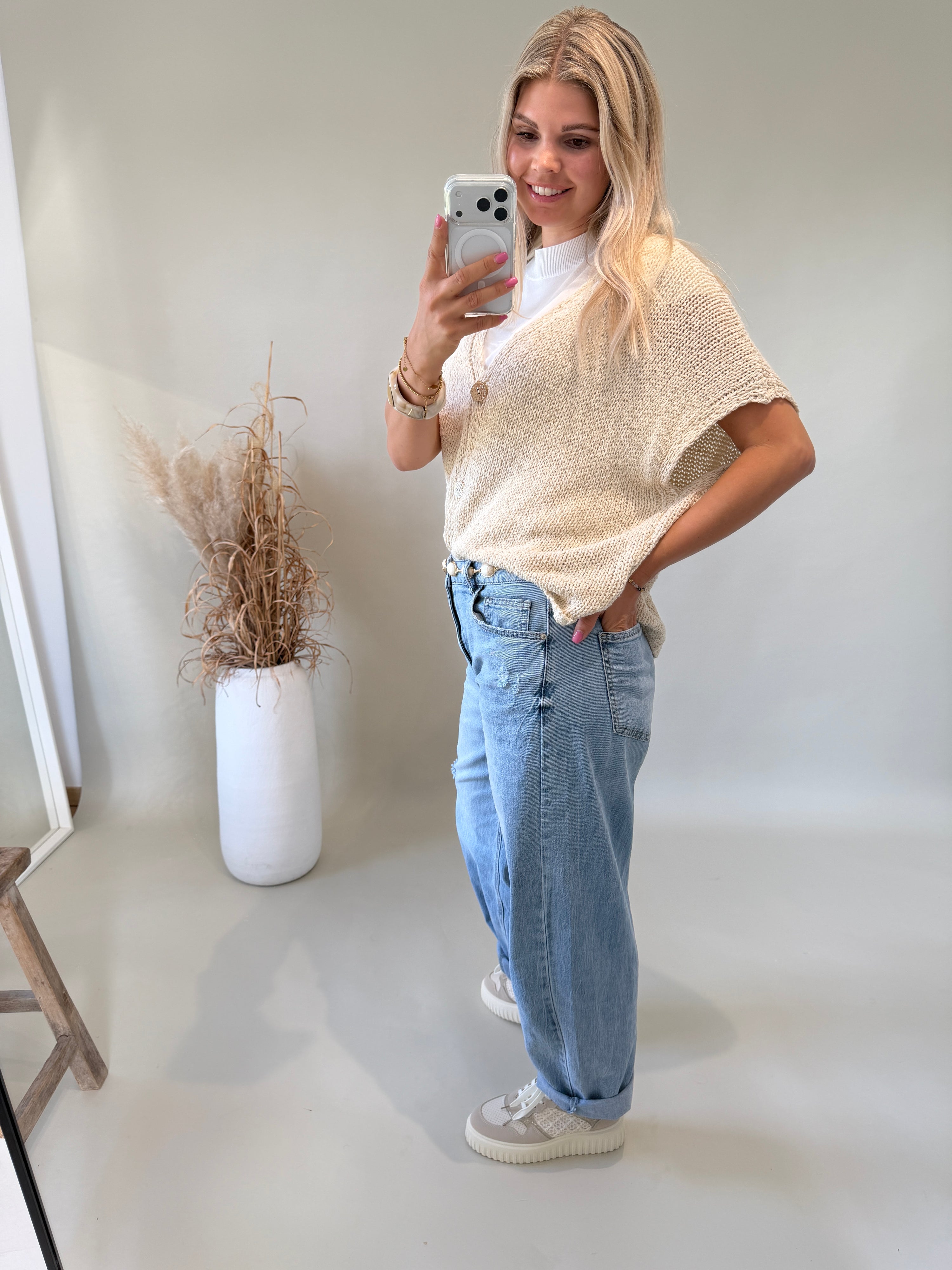Strickjacke in Beige mit leichten Glanz ( ärmellos )