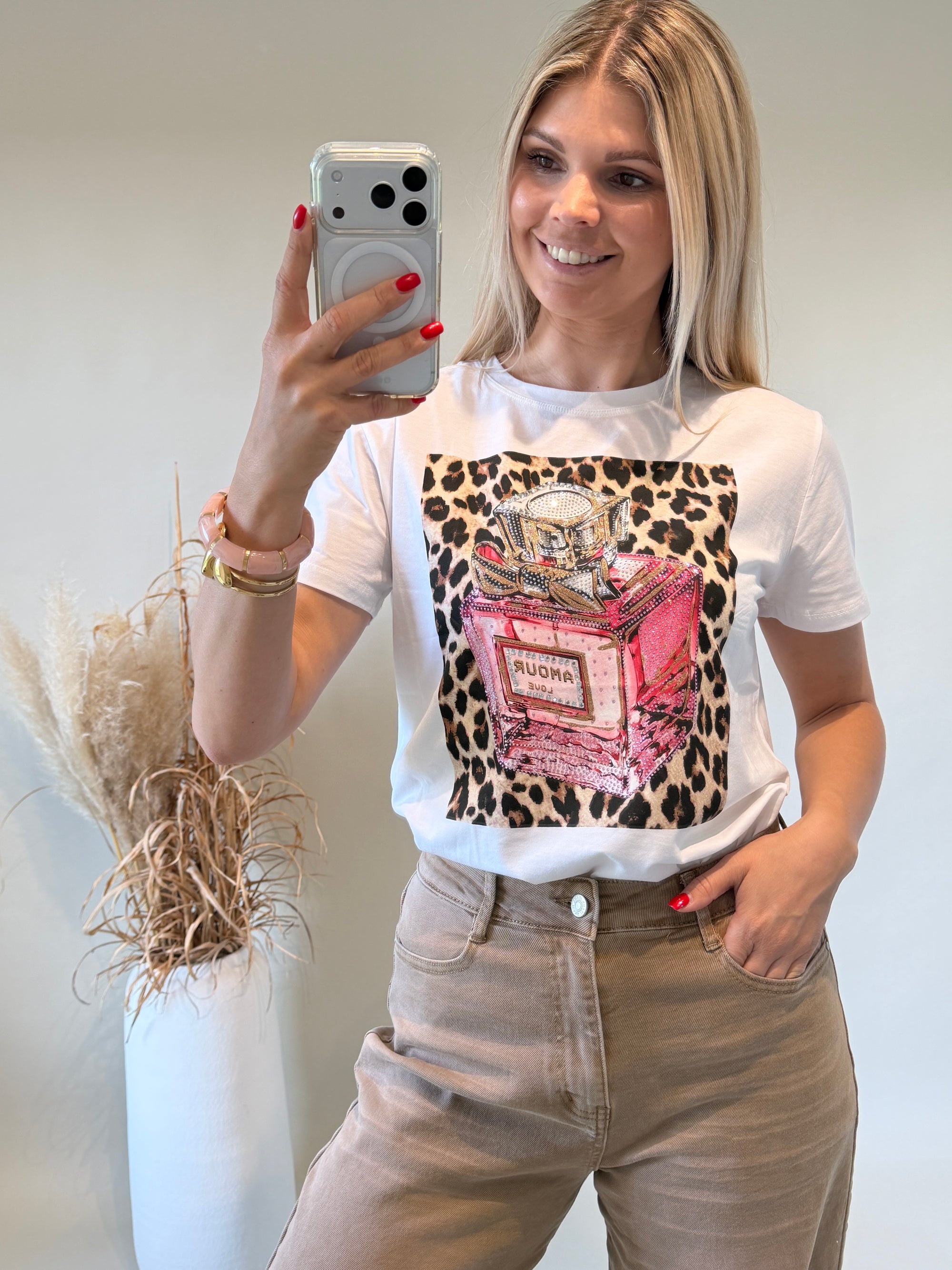 T - Shirt in Weiß mit Glitzeraufdruck ( Leo und Parfümflakon )