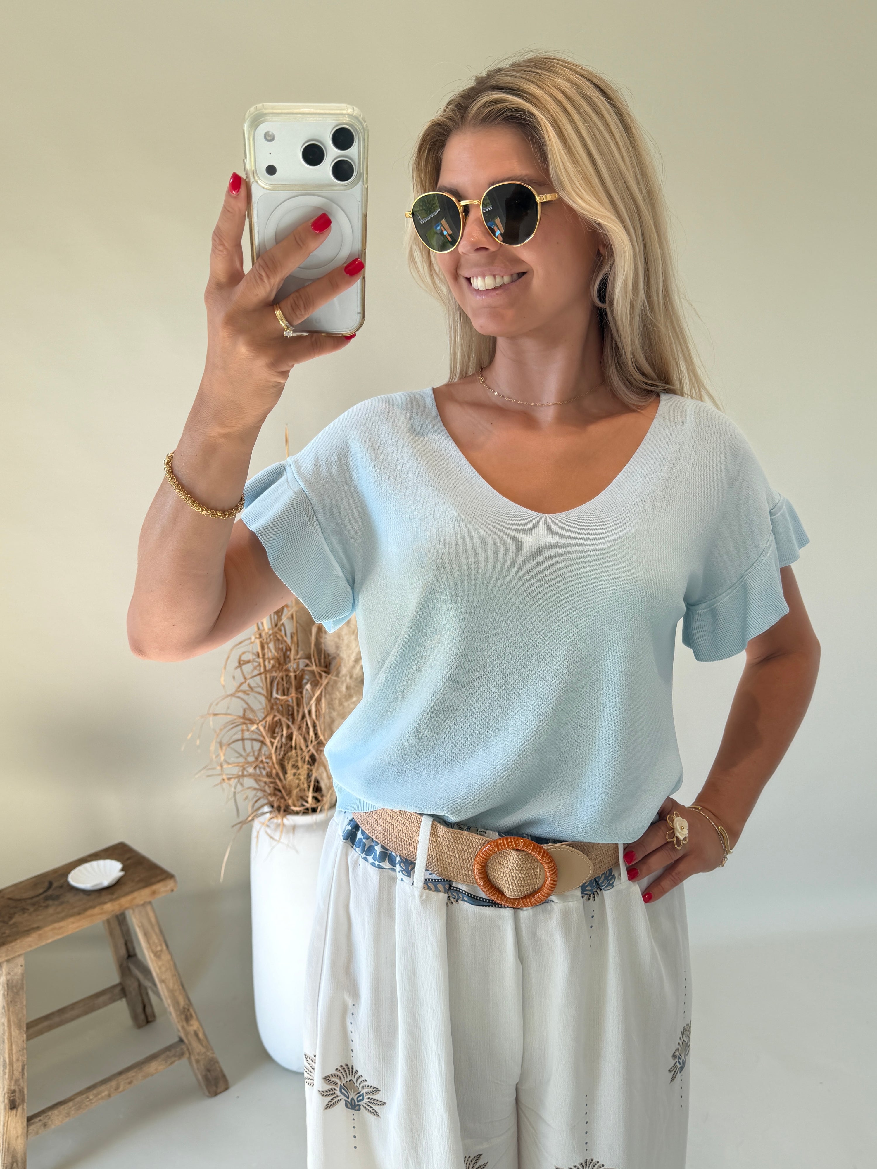 T - Shirt in Hellblau ( Feinstrick ) mit Rüschen