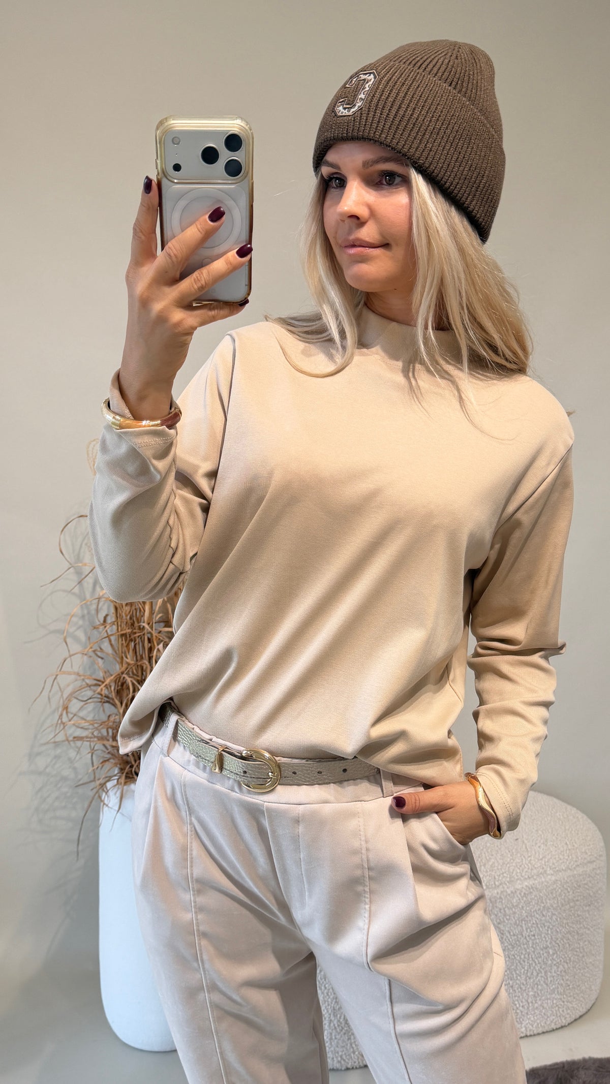 Shirt in Beige mit kleinen Stehkragen
