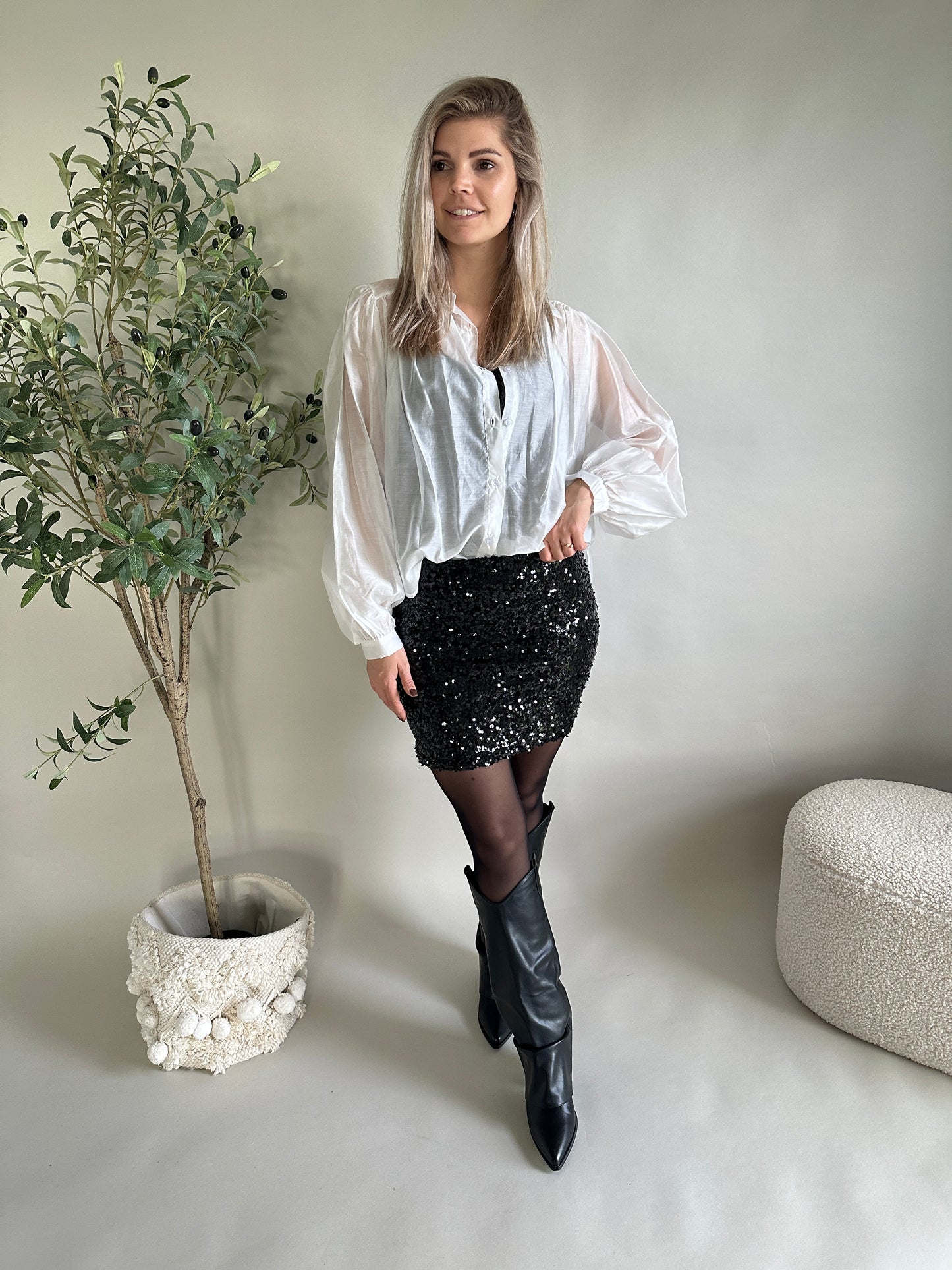 rock kurz in schwarz mit pailletten