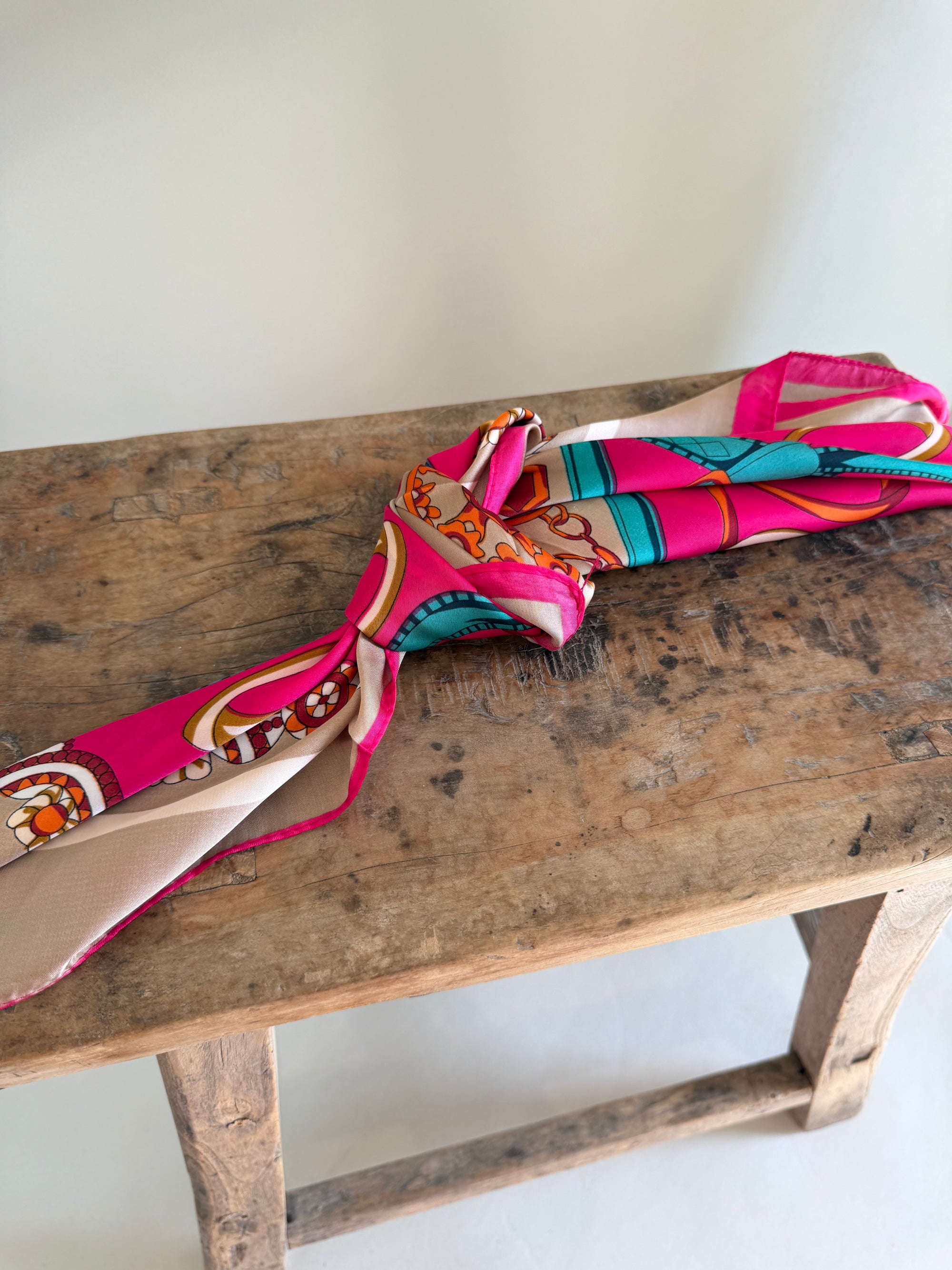 Tuch in Pink / Zimt mit Muster