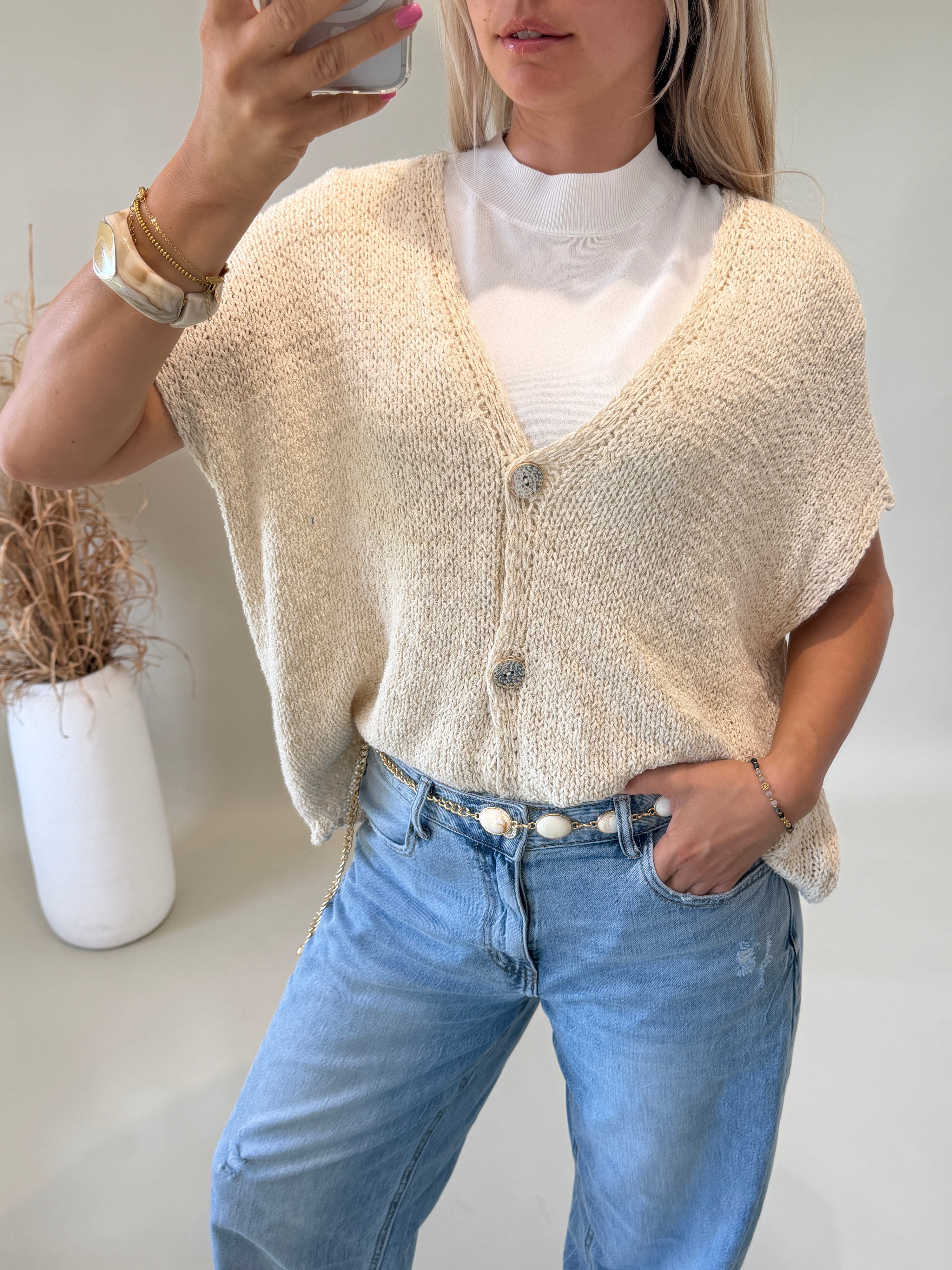 Strickjacke in Beige mit leichten Glanz ( ärmellos )