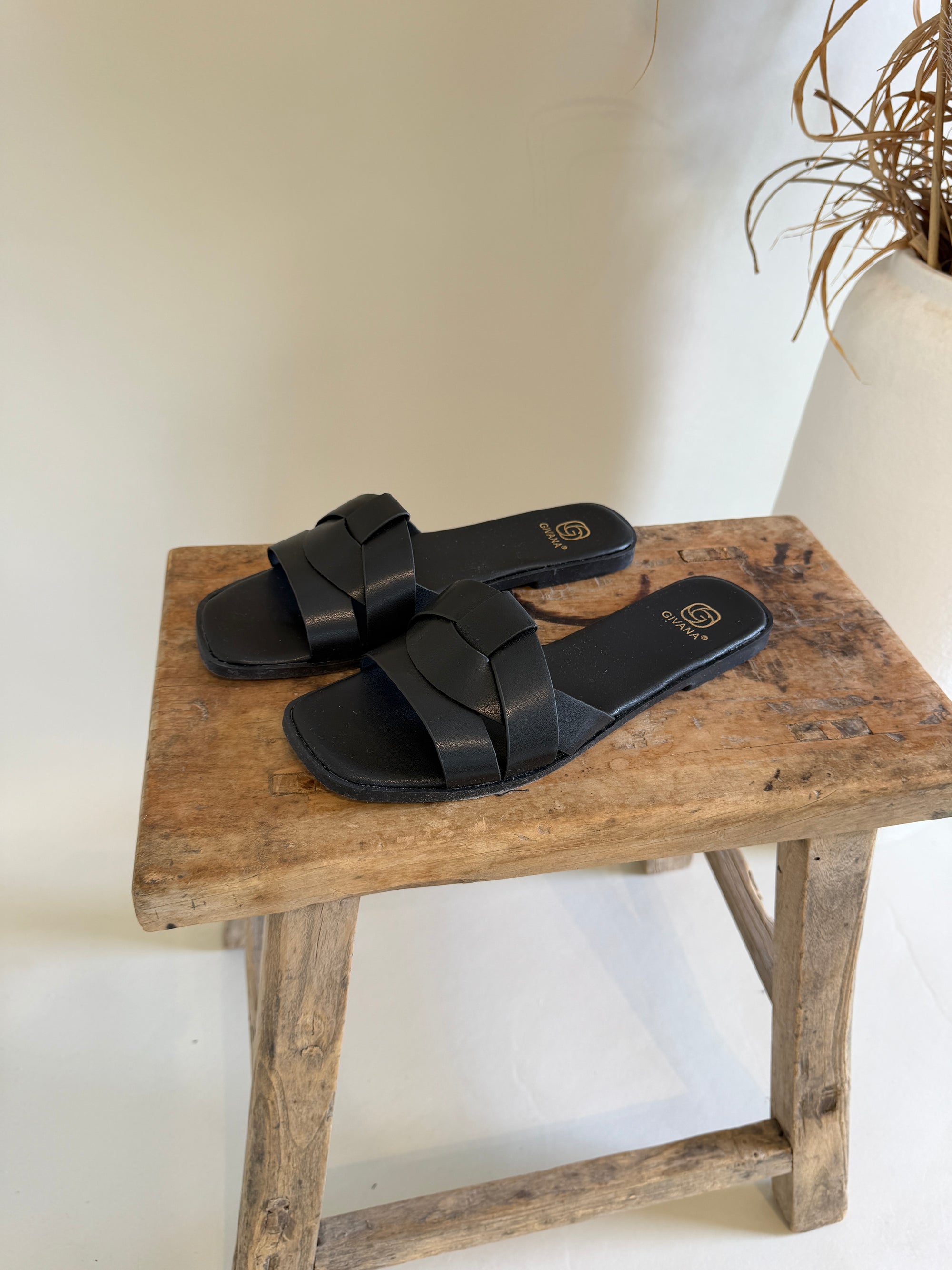 Pantolette in Schwarz