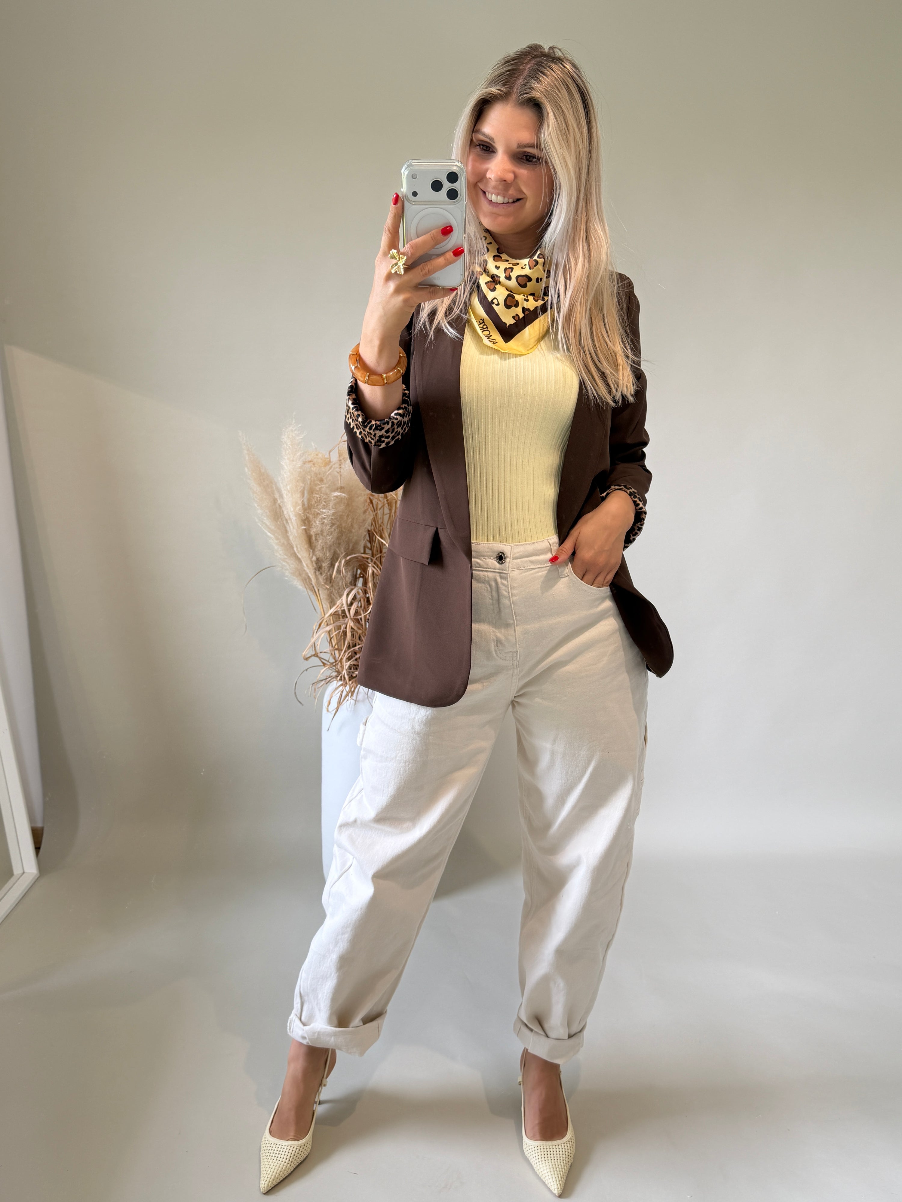 Top in Zitronengelb leichter Strick