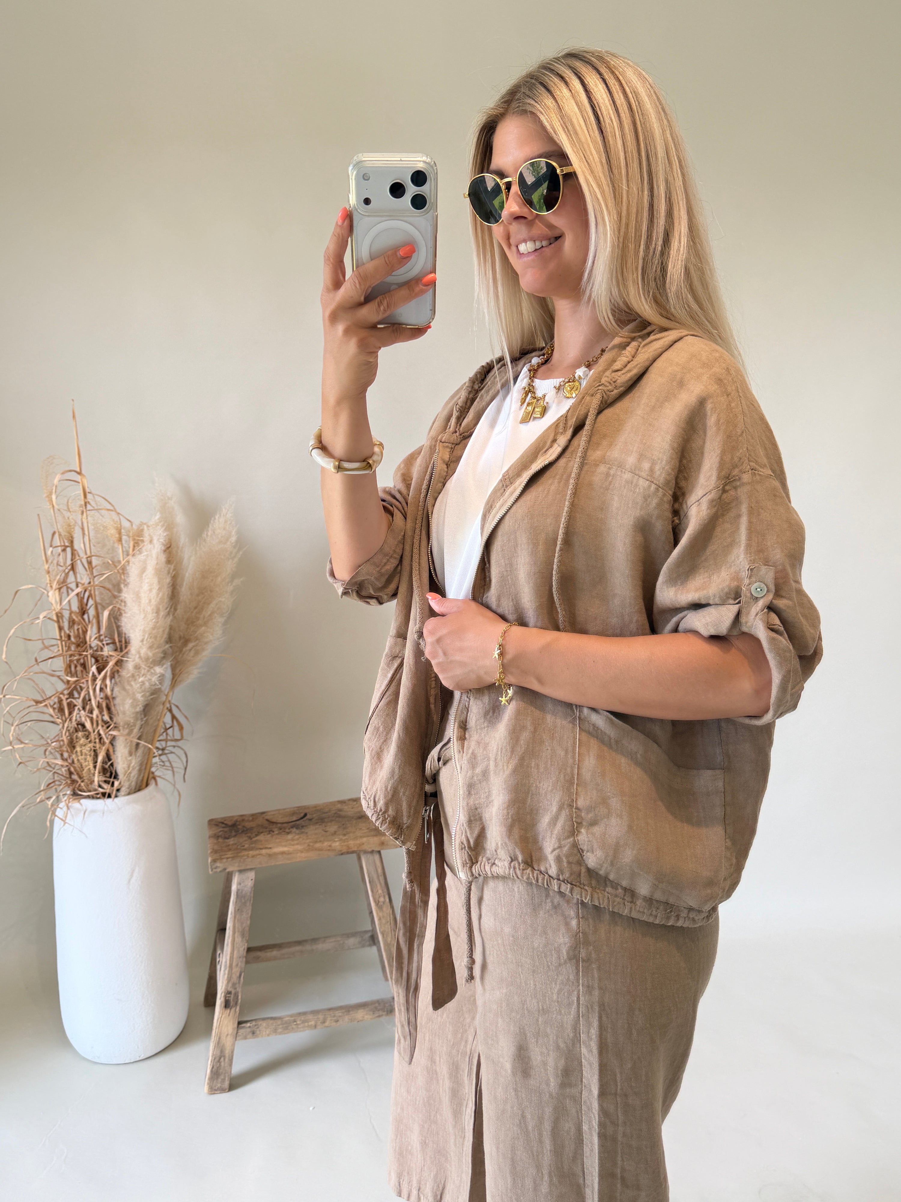 Jacke in Zimt mit Kapuze