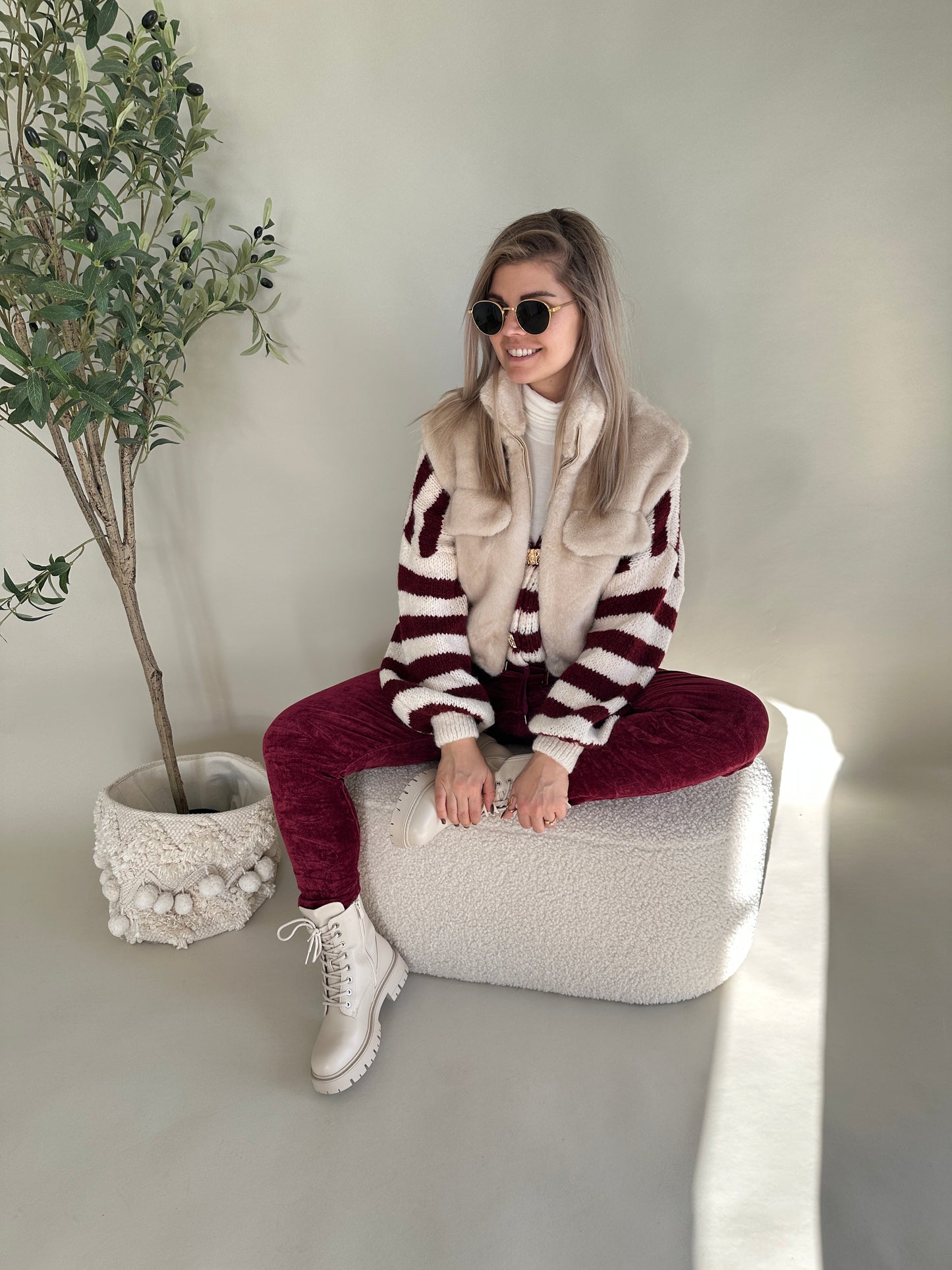 strickjacke gestreift in bordeaux/wollweiß