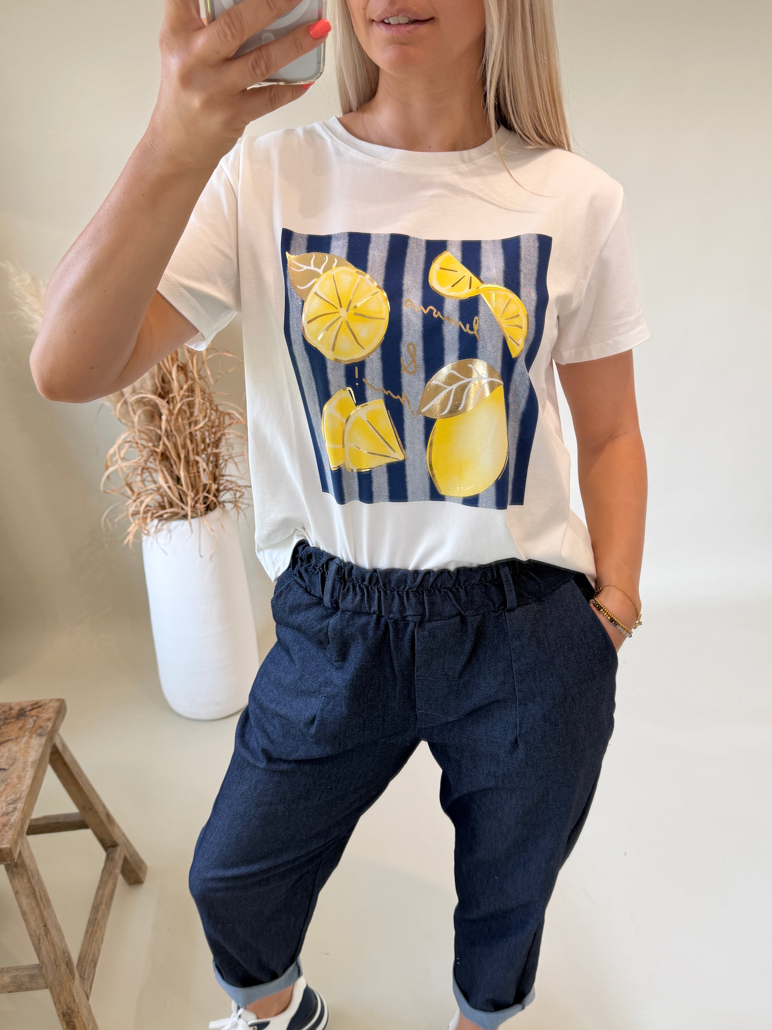 T - Shirt in Weiß mit Zitronen in Blau