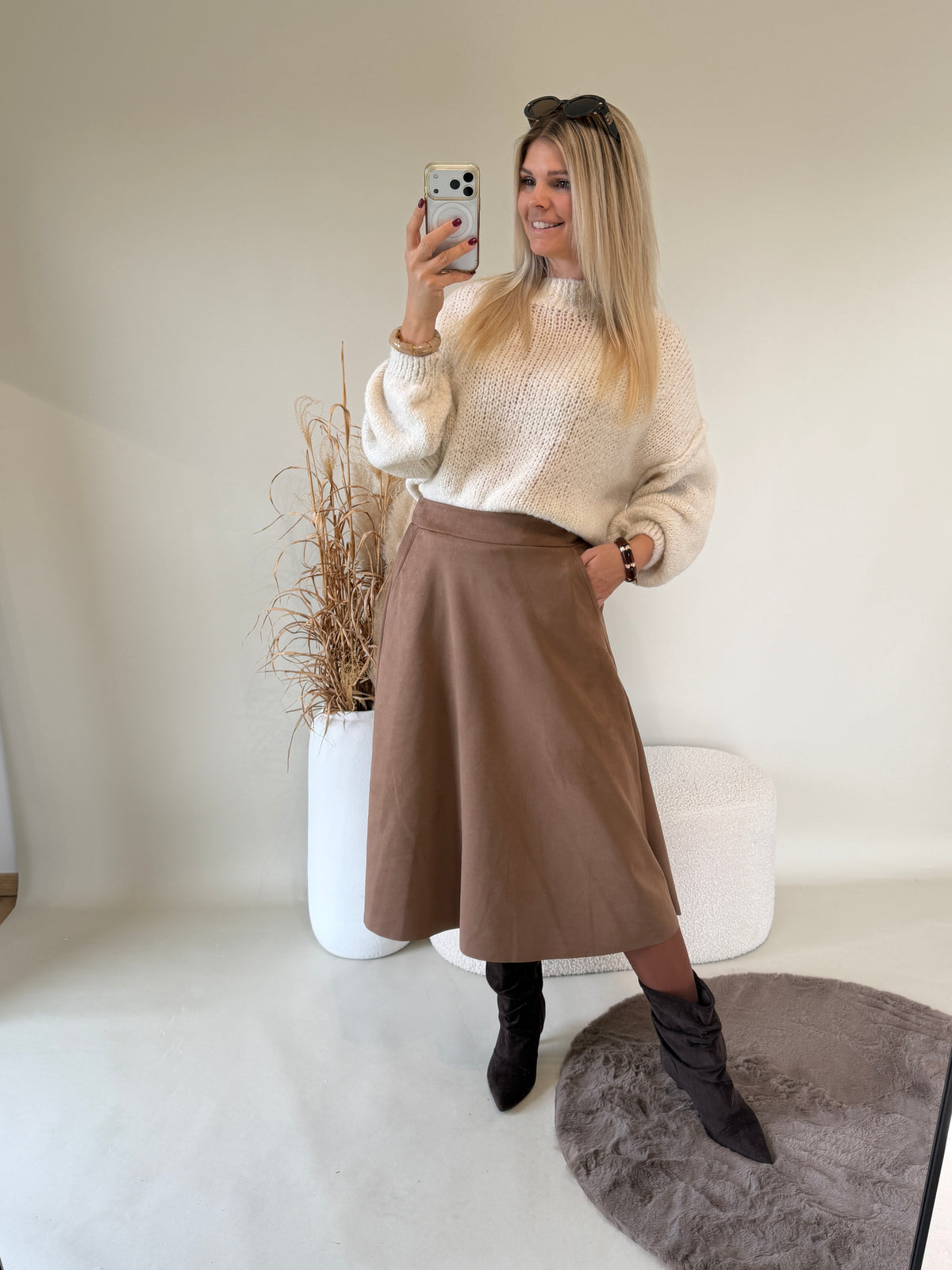 Rock in Braun ( Velourleder - Optik )