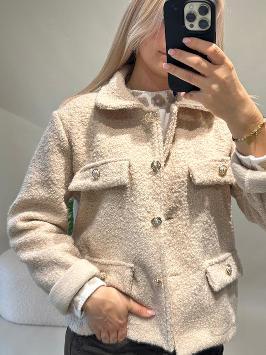 Jacke in Sand mit Goldenen Knöpfen