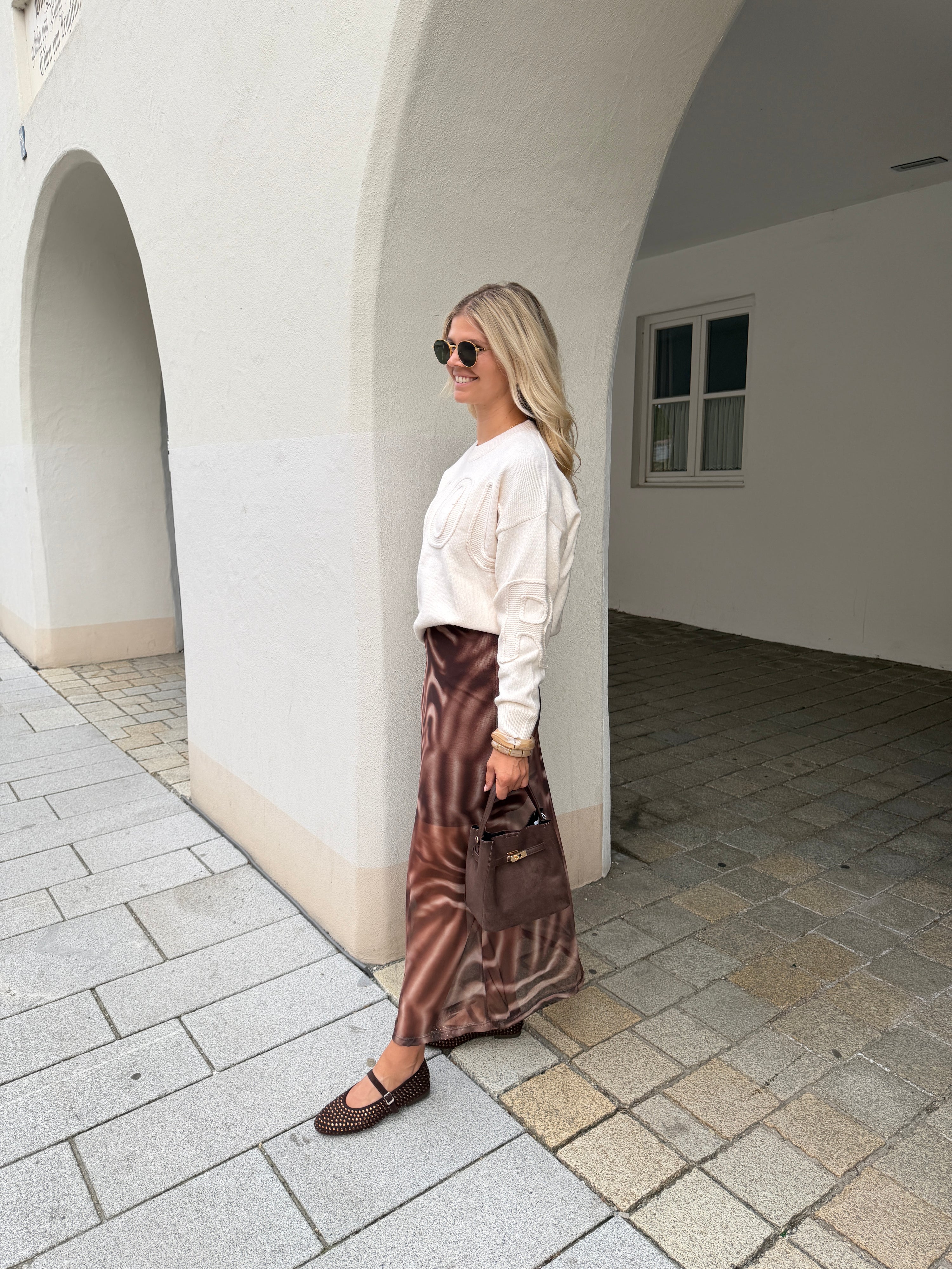 Pullover in Wollweiß mit Aufschrift AMOUR