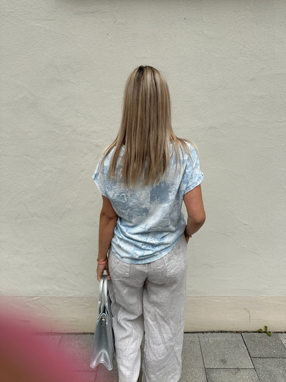 Shirt gemuster in Hellblau mit Aufschrift (Dior)