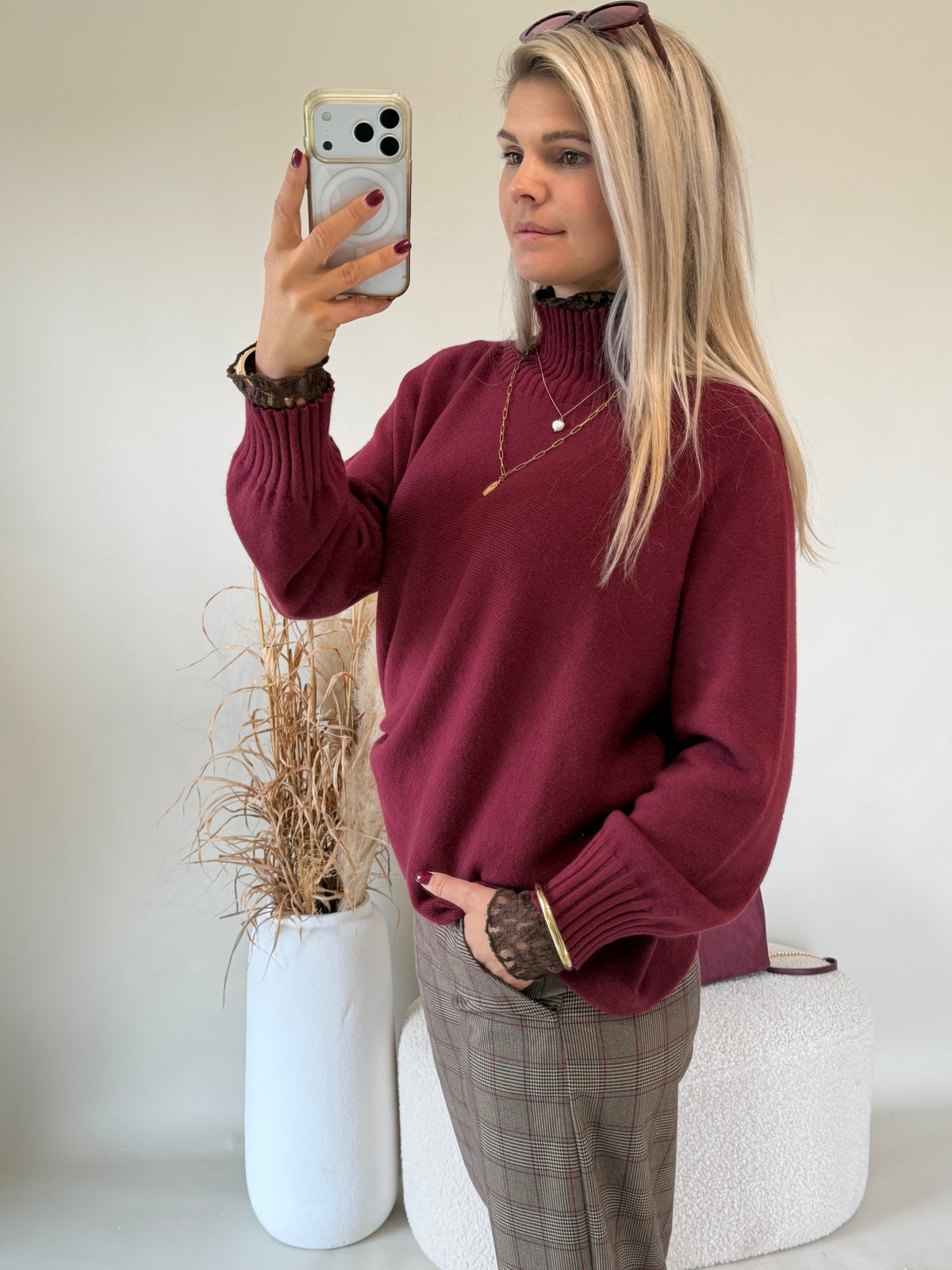 Pullover in Burgundy mit Kragen