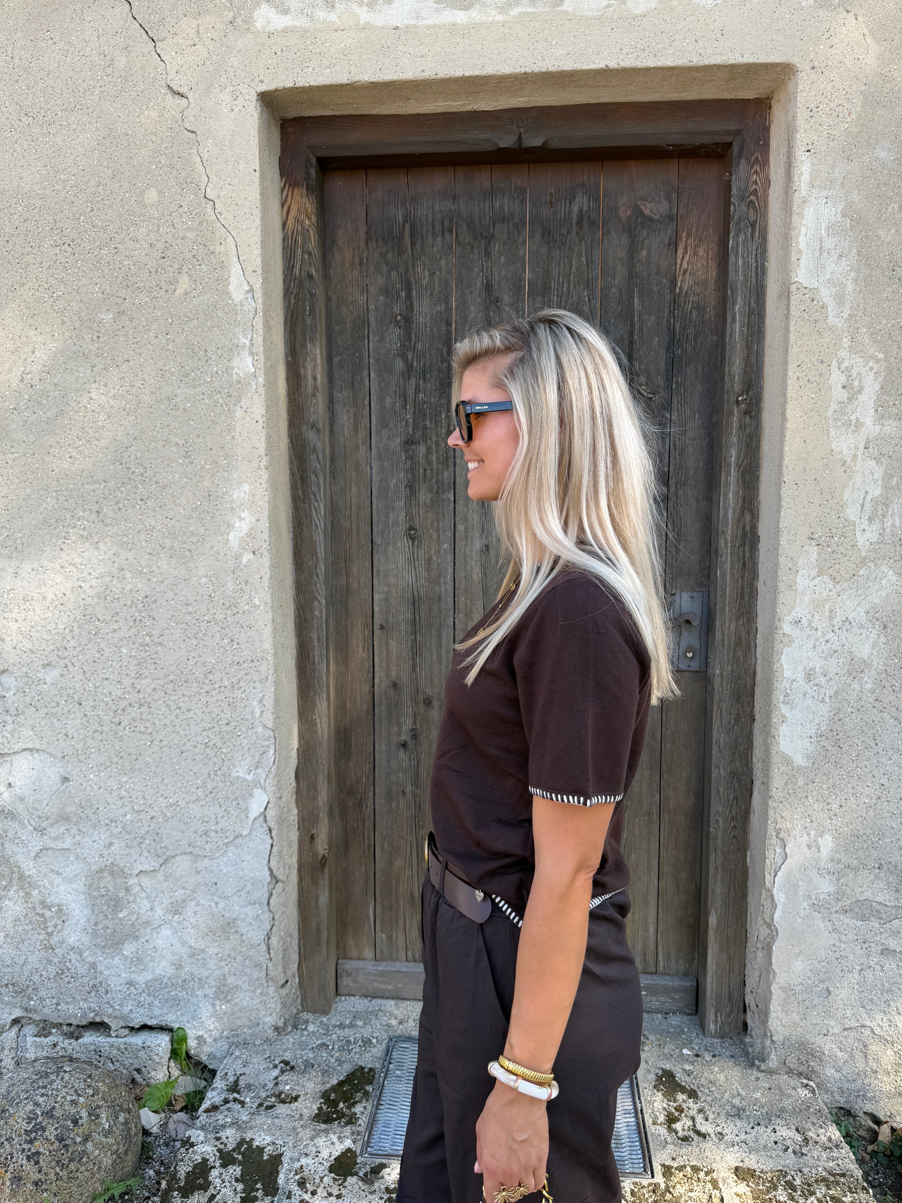 Pullover in Schokobraun mit Beigen Nähten