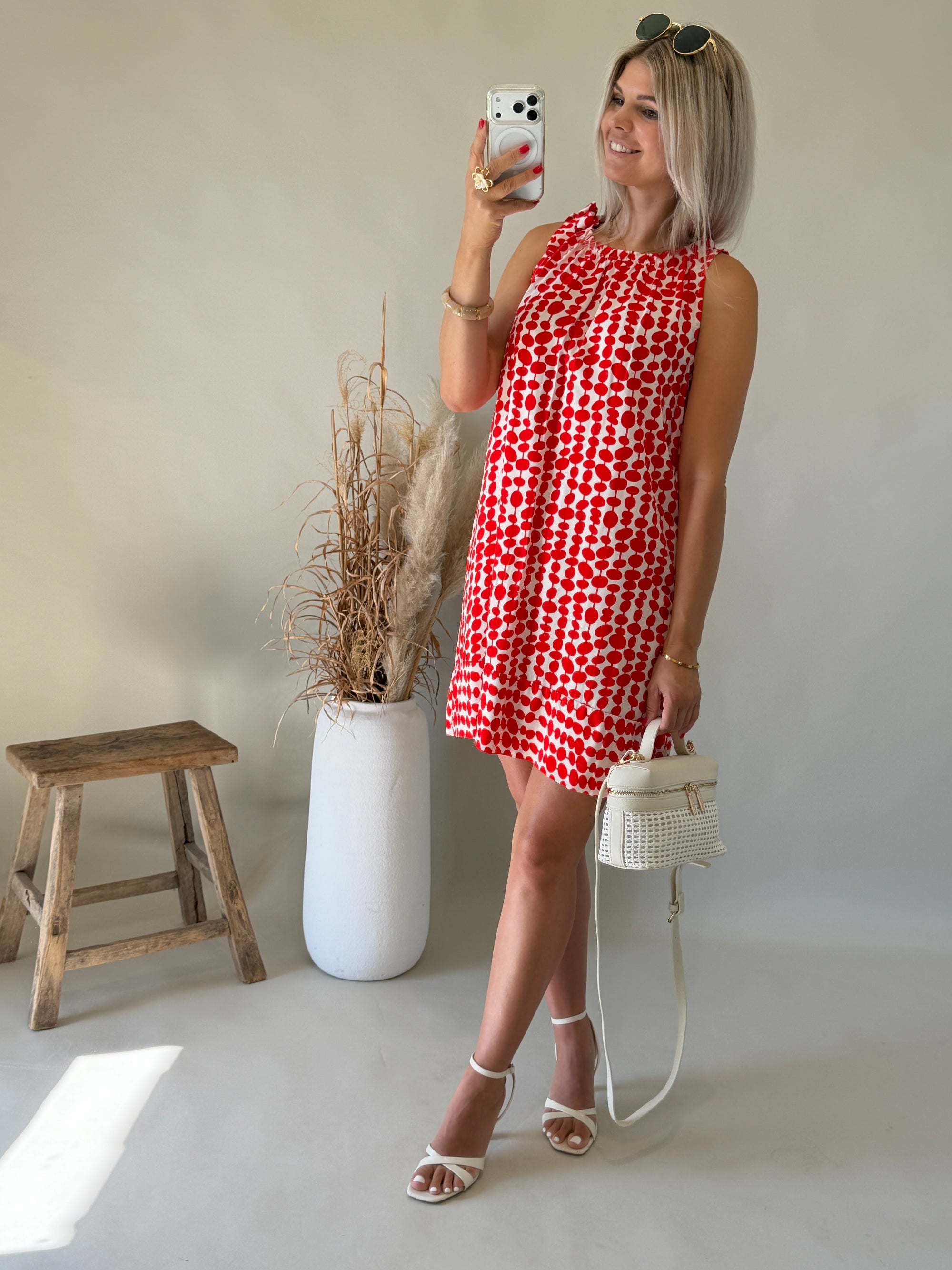 Kleid in Rot mit Muster