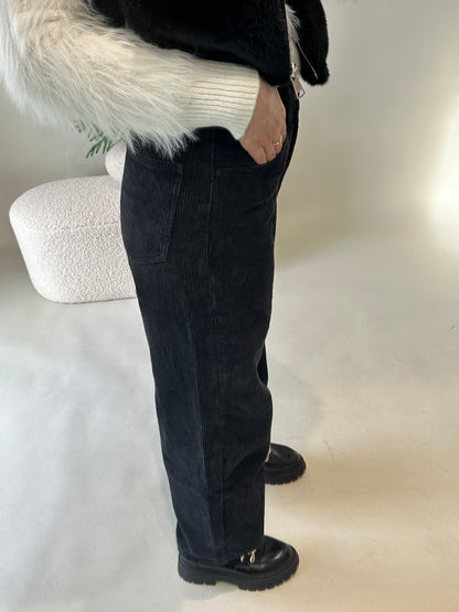 Hose in Schwarz (Ballonhose Cord)