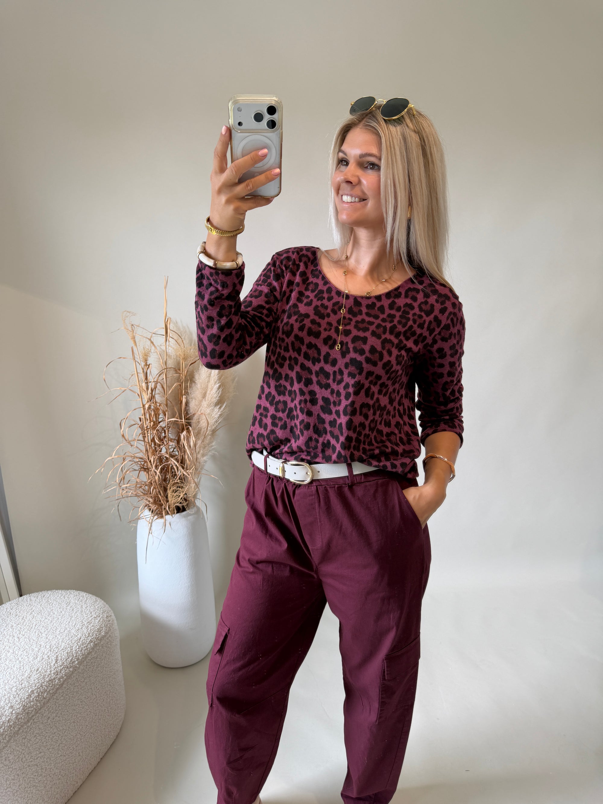 Shirt in Bordeaux mit Leomuster