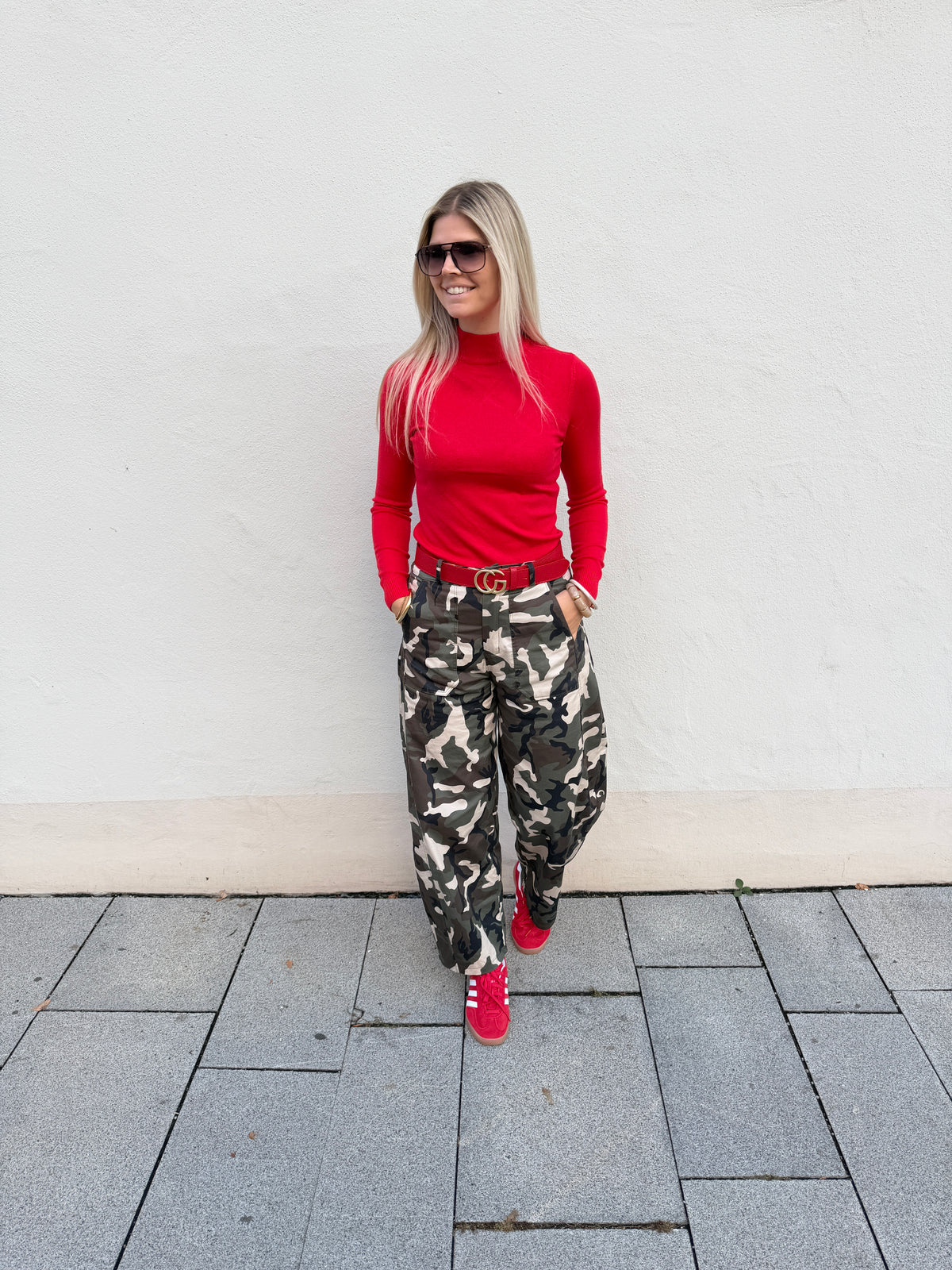 Pullover in Rot mit kleinen Stehkragen