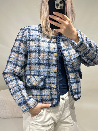 Jacke in Blau/Wollweiß/Schokobraun (Boucle) kariert mit Goldenen Knöpfen