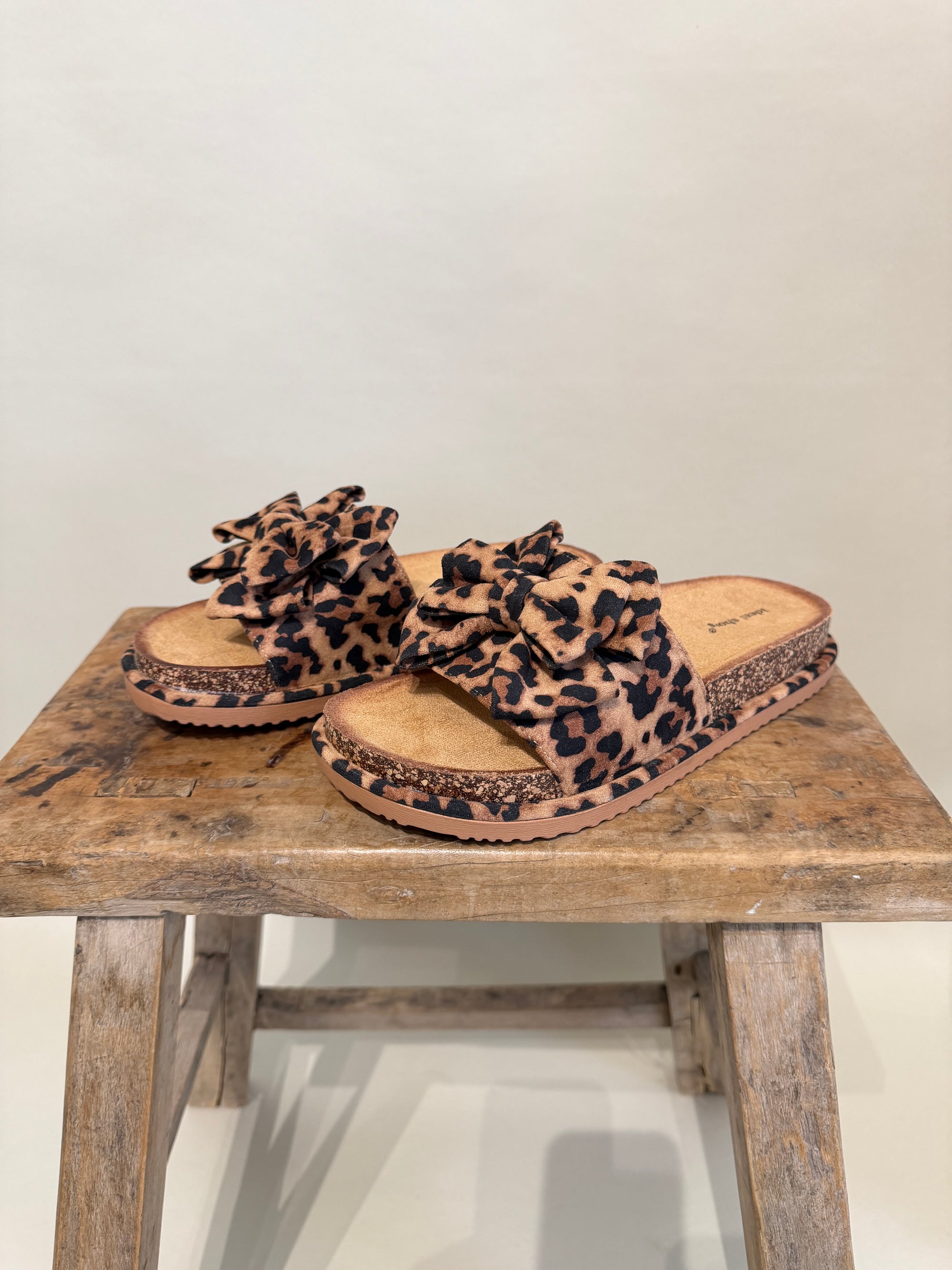 Pantolette in Leo